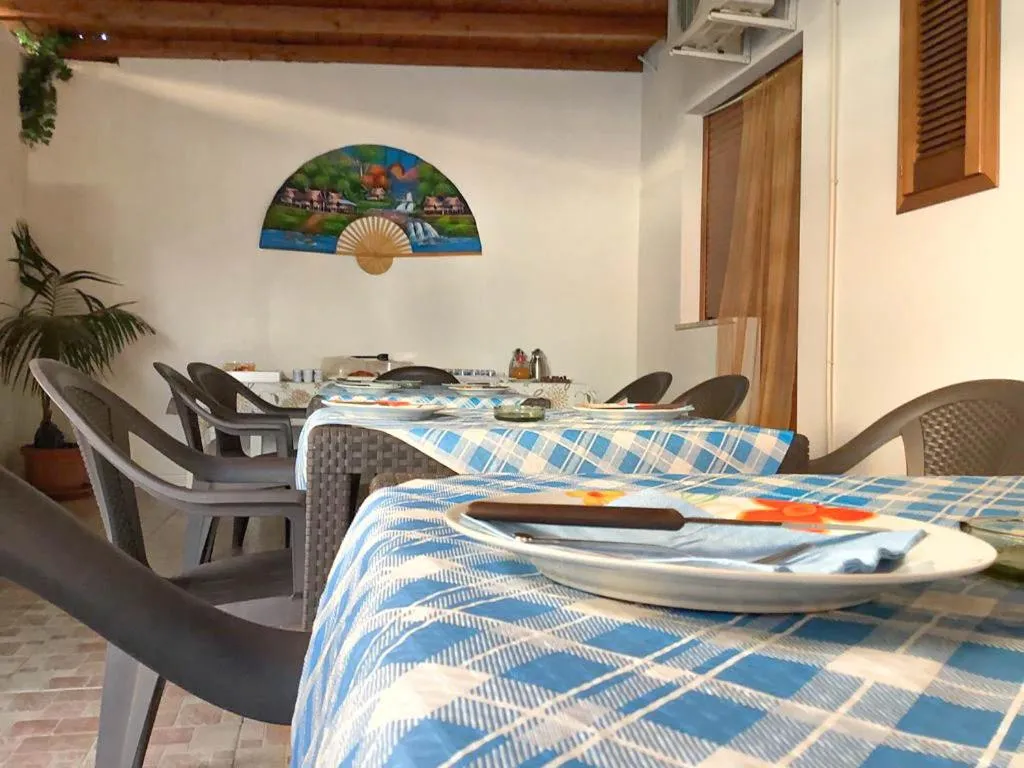 Breakfast in Affittacamere La saracina