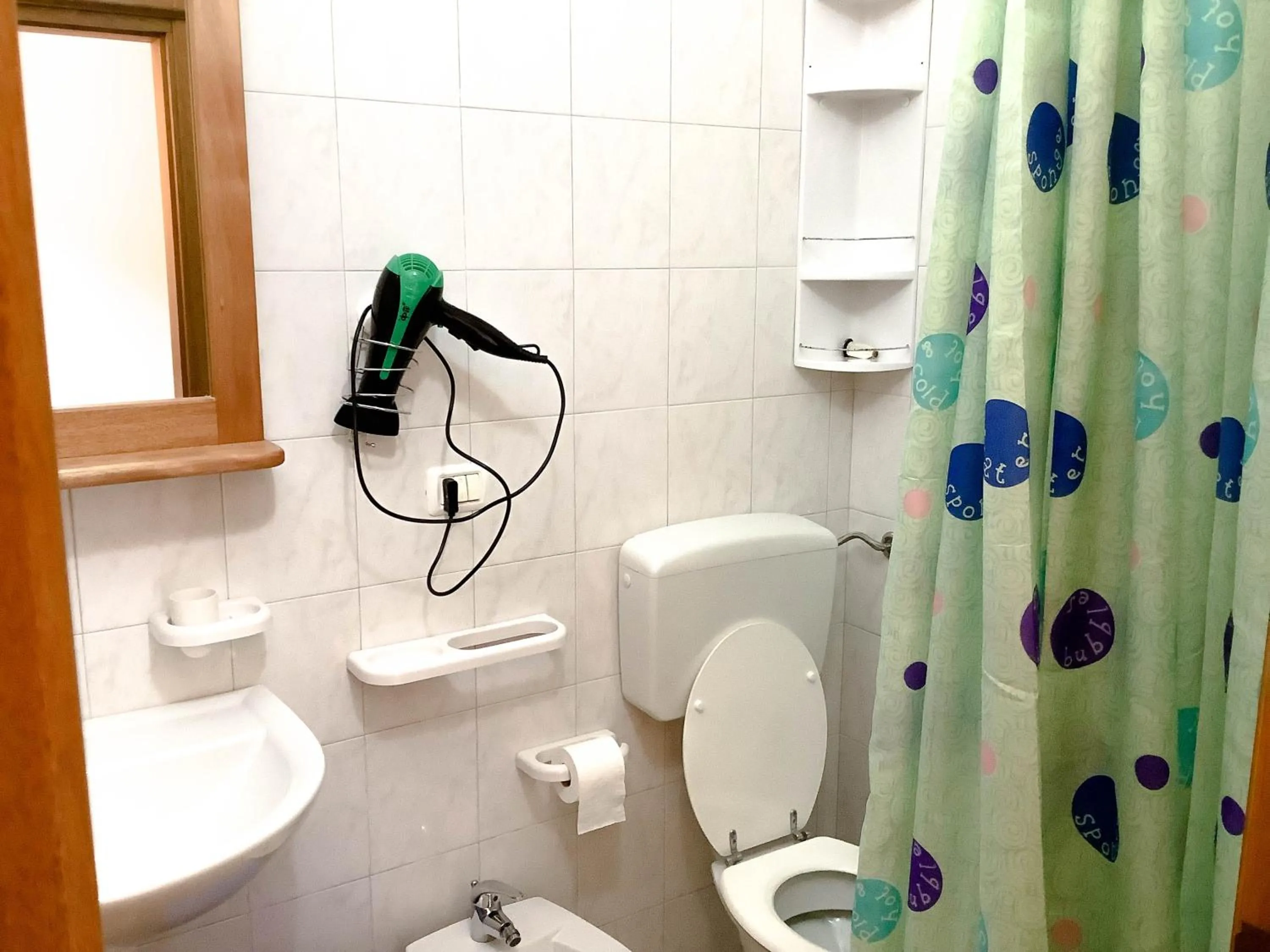 Bathroom in Affittacamere La saracina