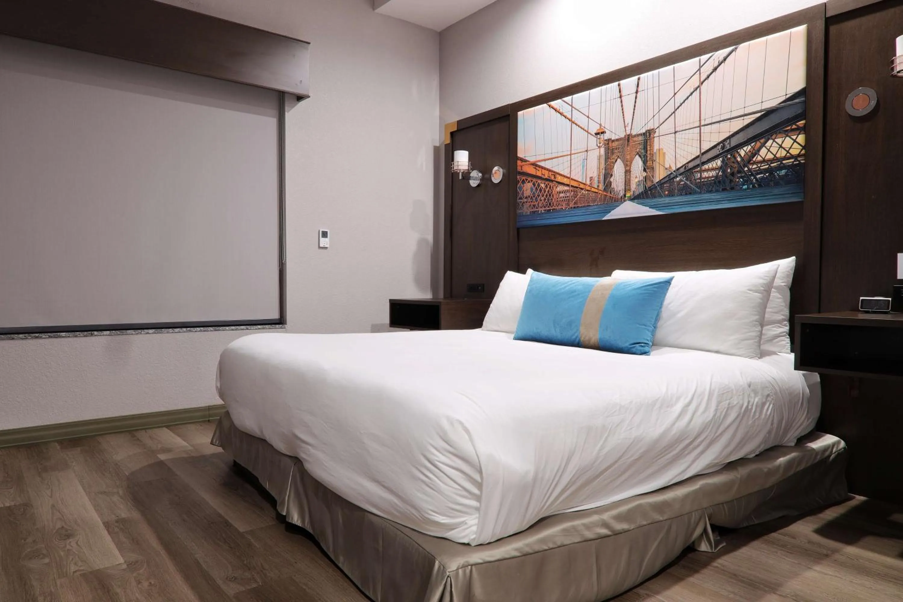 Photo of the whole room, Bed in Hotel Manhattan, BW Signature Collection