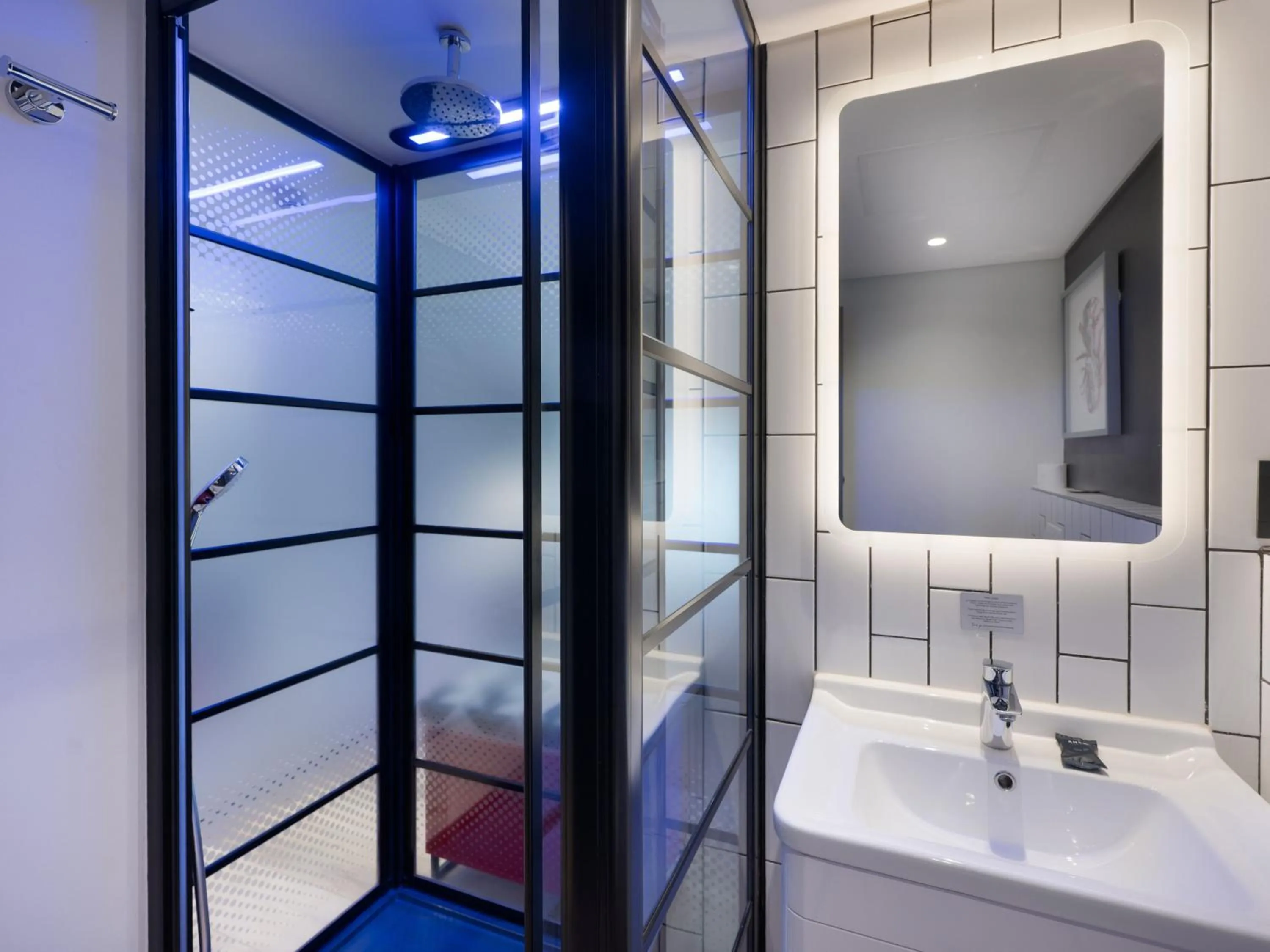 Bathroom in ANEW Hotel Green Point Cape Town