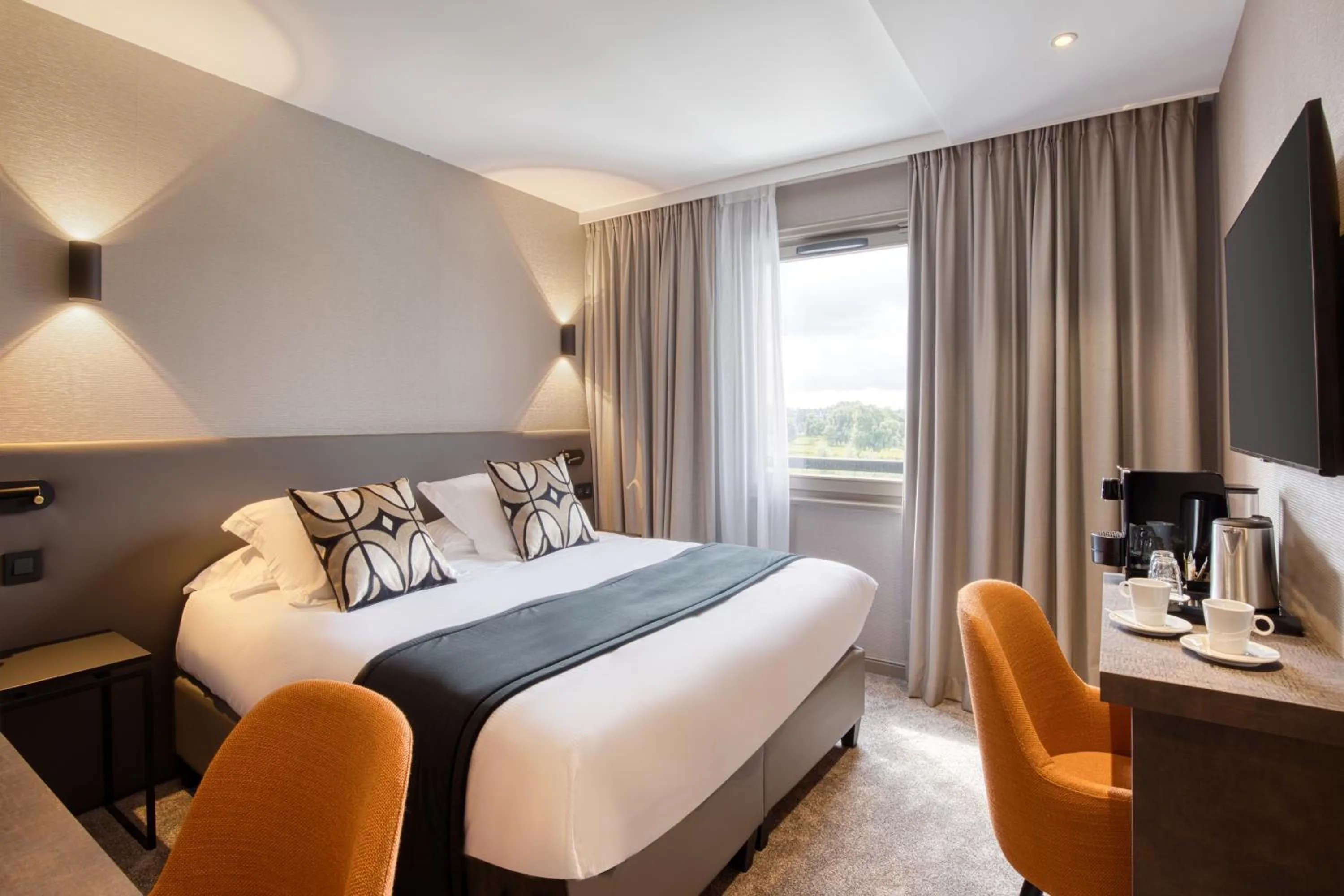 Bed in Best Western Plus Le Fairway Hotel & Spa Golf d'Arras