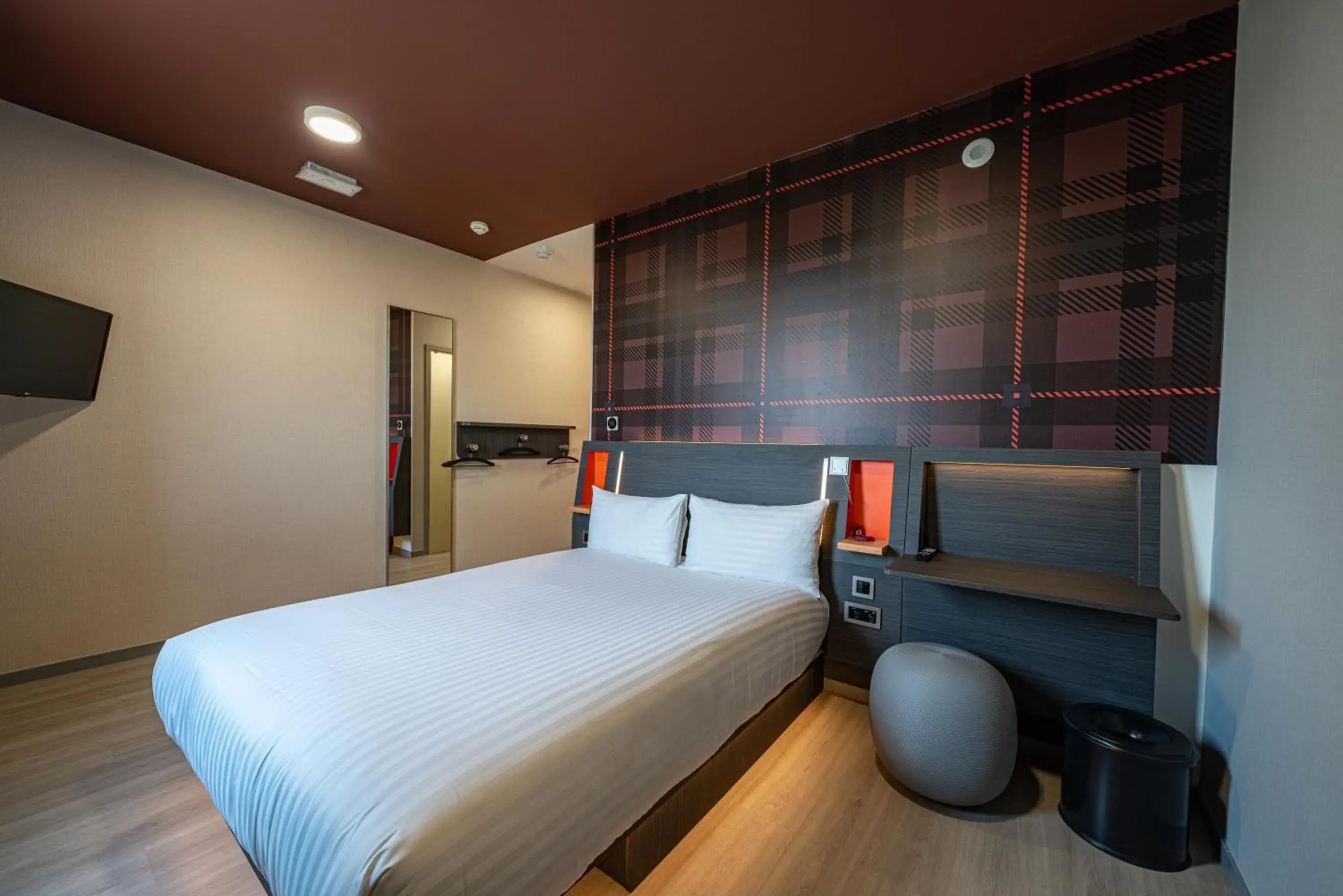 Double Room - Disability Access in easyHotel Paris Charles de Gaulle Villepinte Double Room - Disability Access in easyHotel Paris Charles de Gaulle Villepinte