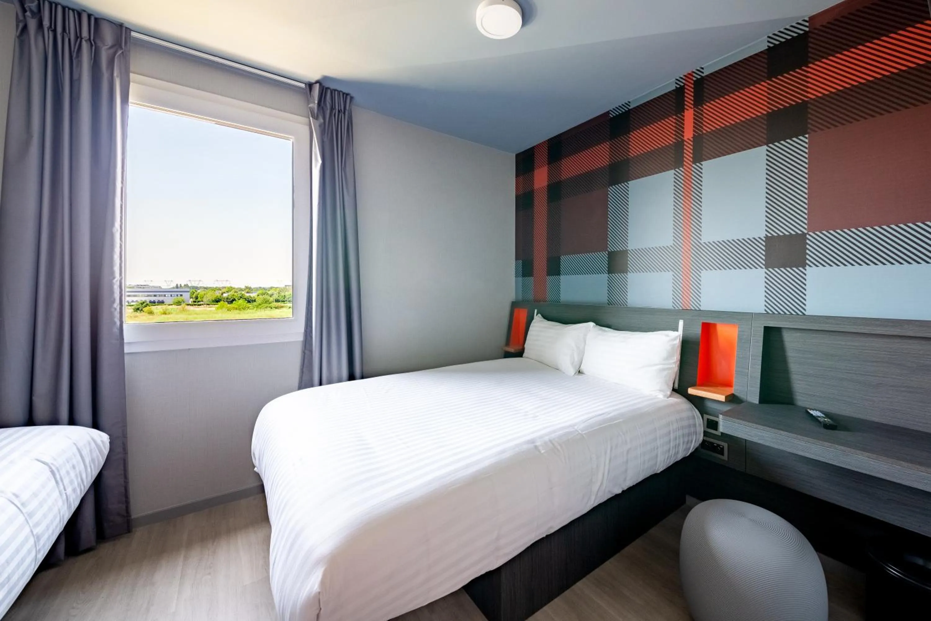 Bed in easyHotel Paris Charles de Gaulle Villepinte