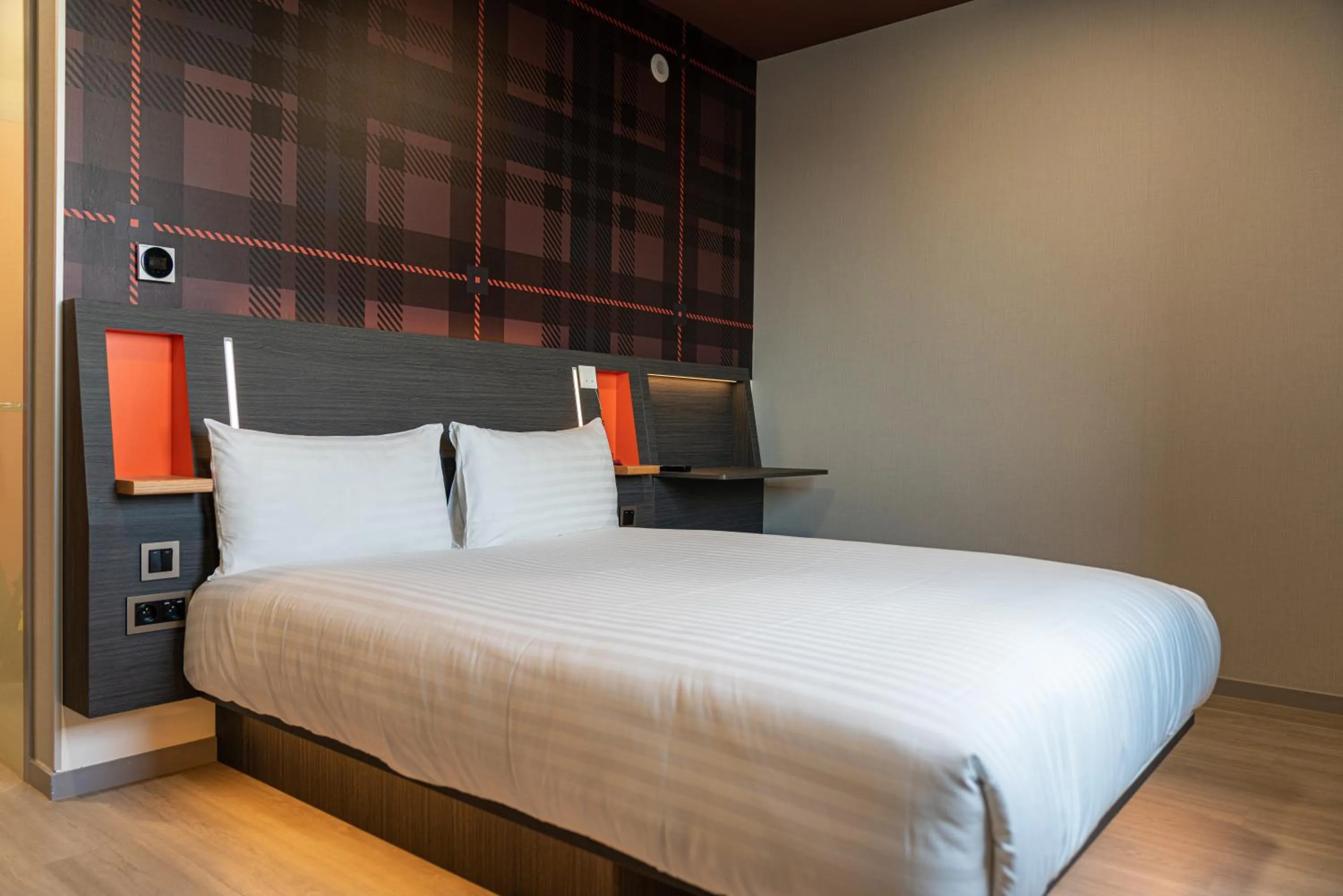 Bed in easyHotel Paris Charles de Gaulle Villepinte