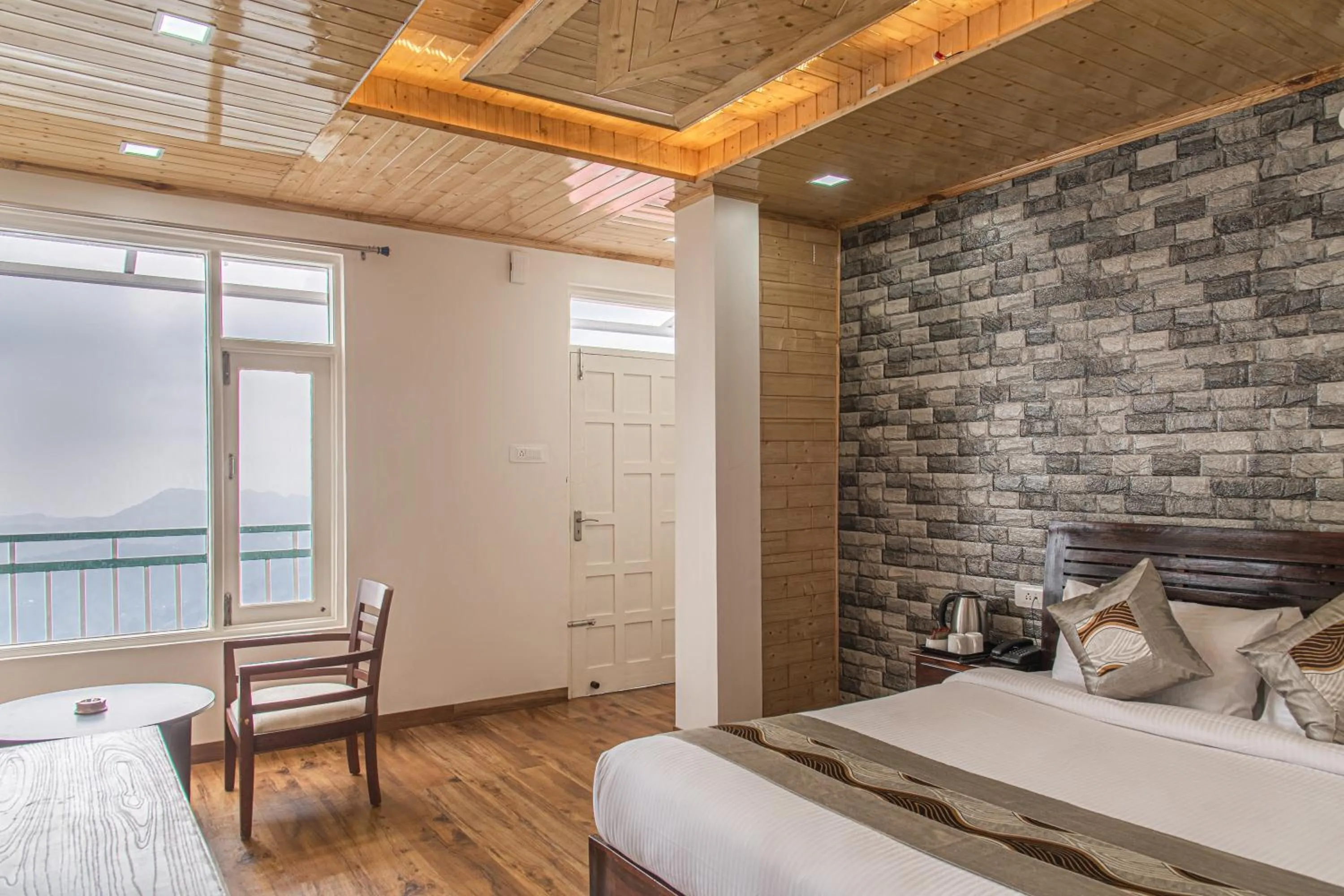 Bed in Echor - The Koti Village Resort Kufri