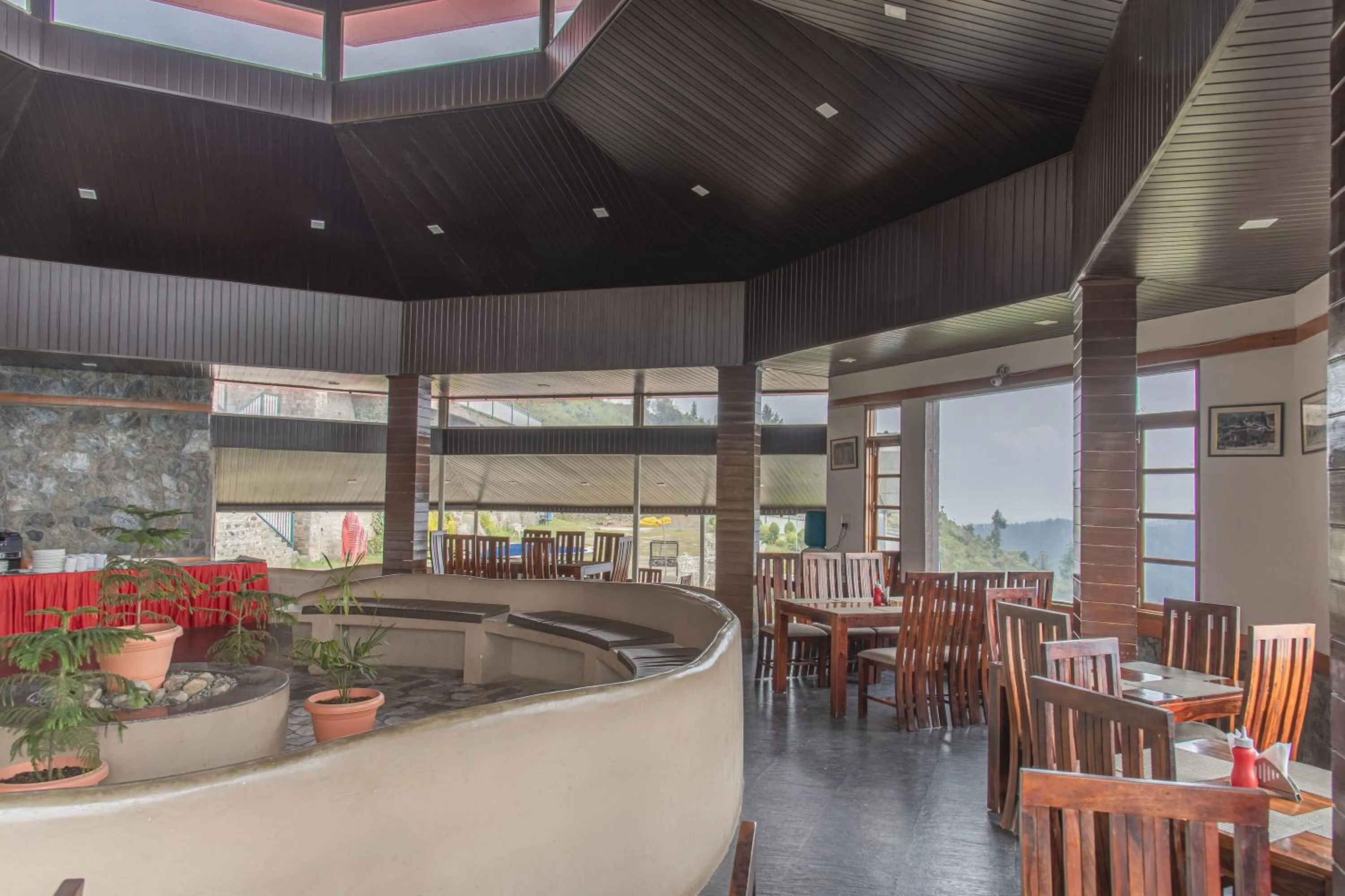 Restaurant/places to eat in Echor - The Koti Village Resort Kufri