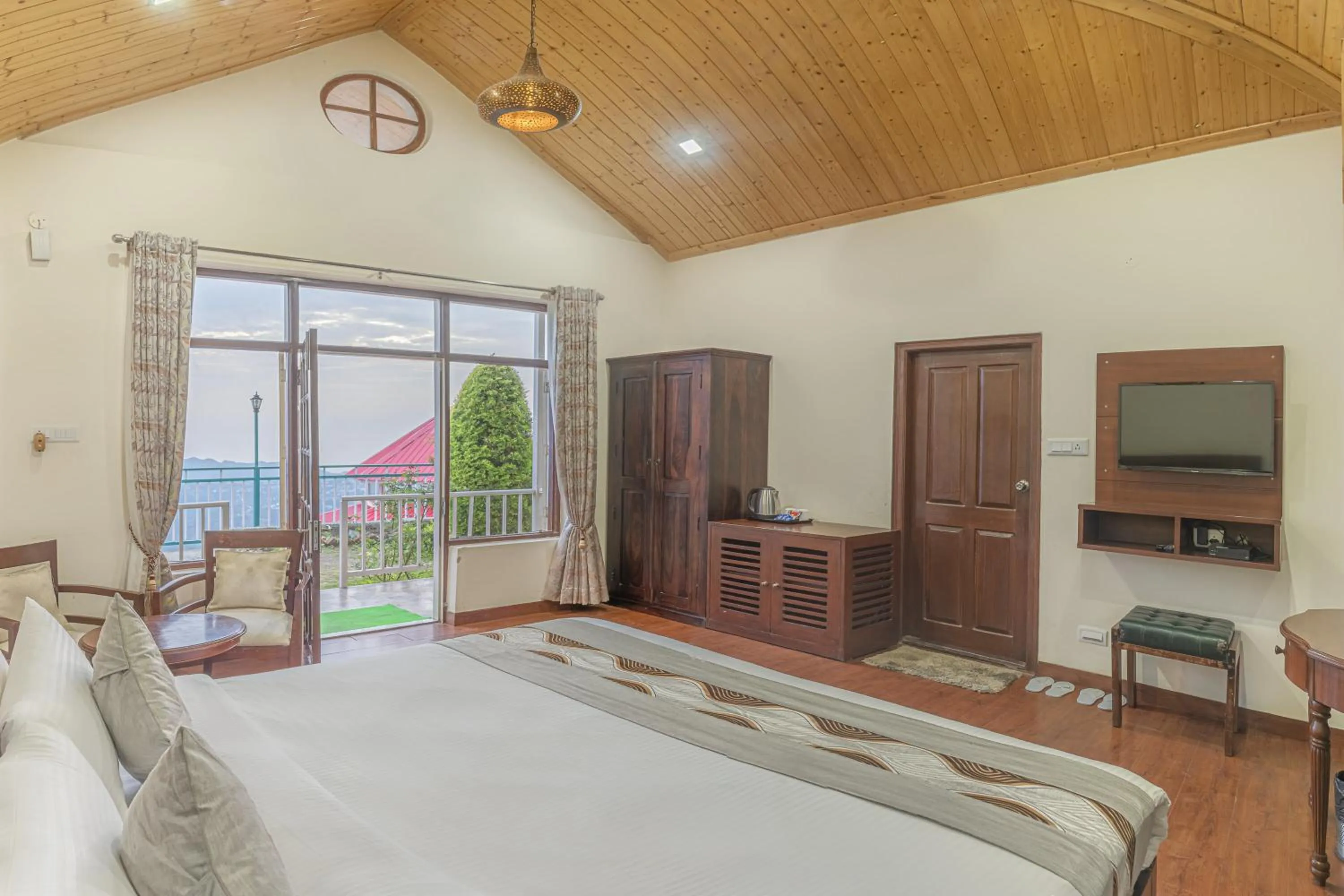 Bed in Echor - The Koti Village Resort Kufri