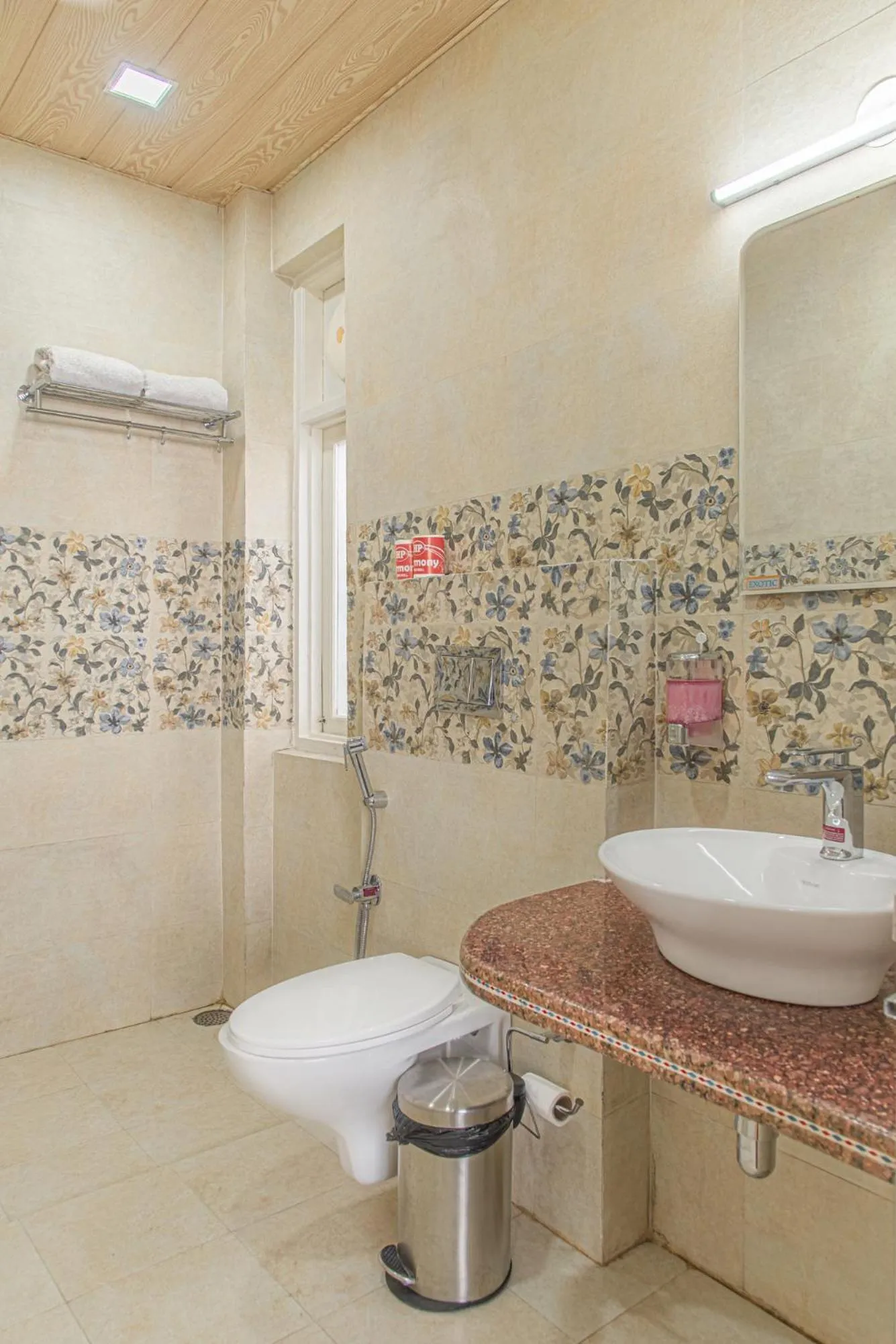 Toilet in Echor - The Koti Village Resort Kufri