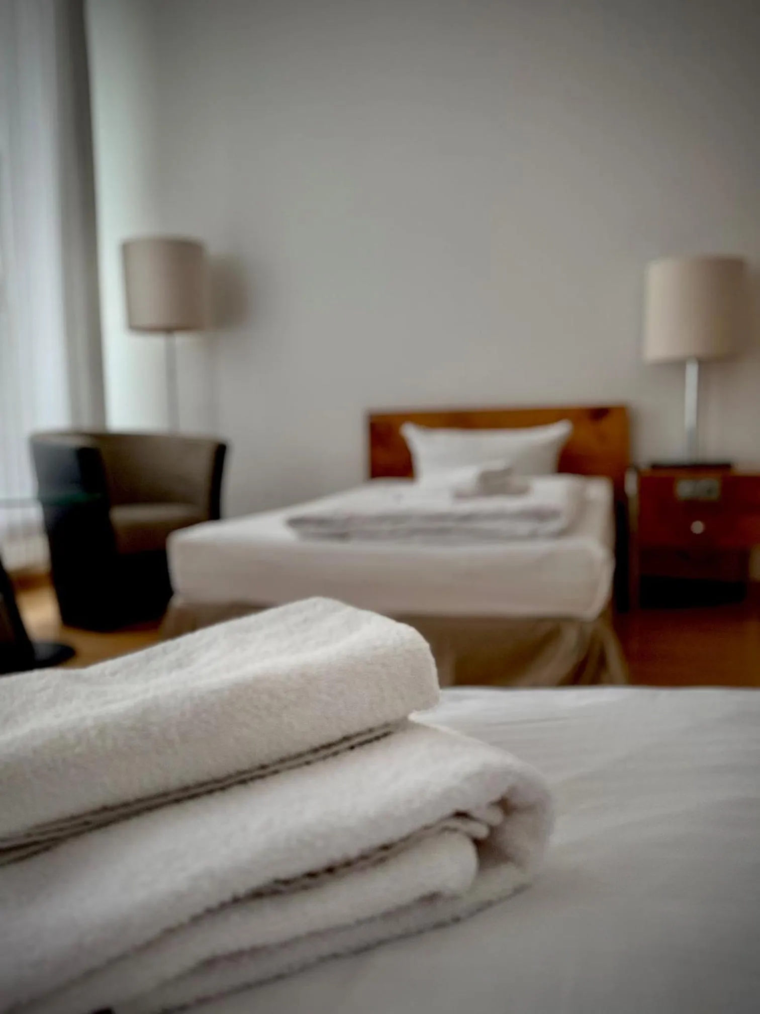 Photo of the whole room, Bed in Erlanger Hof