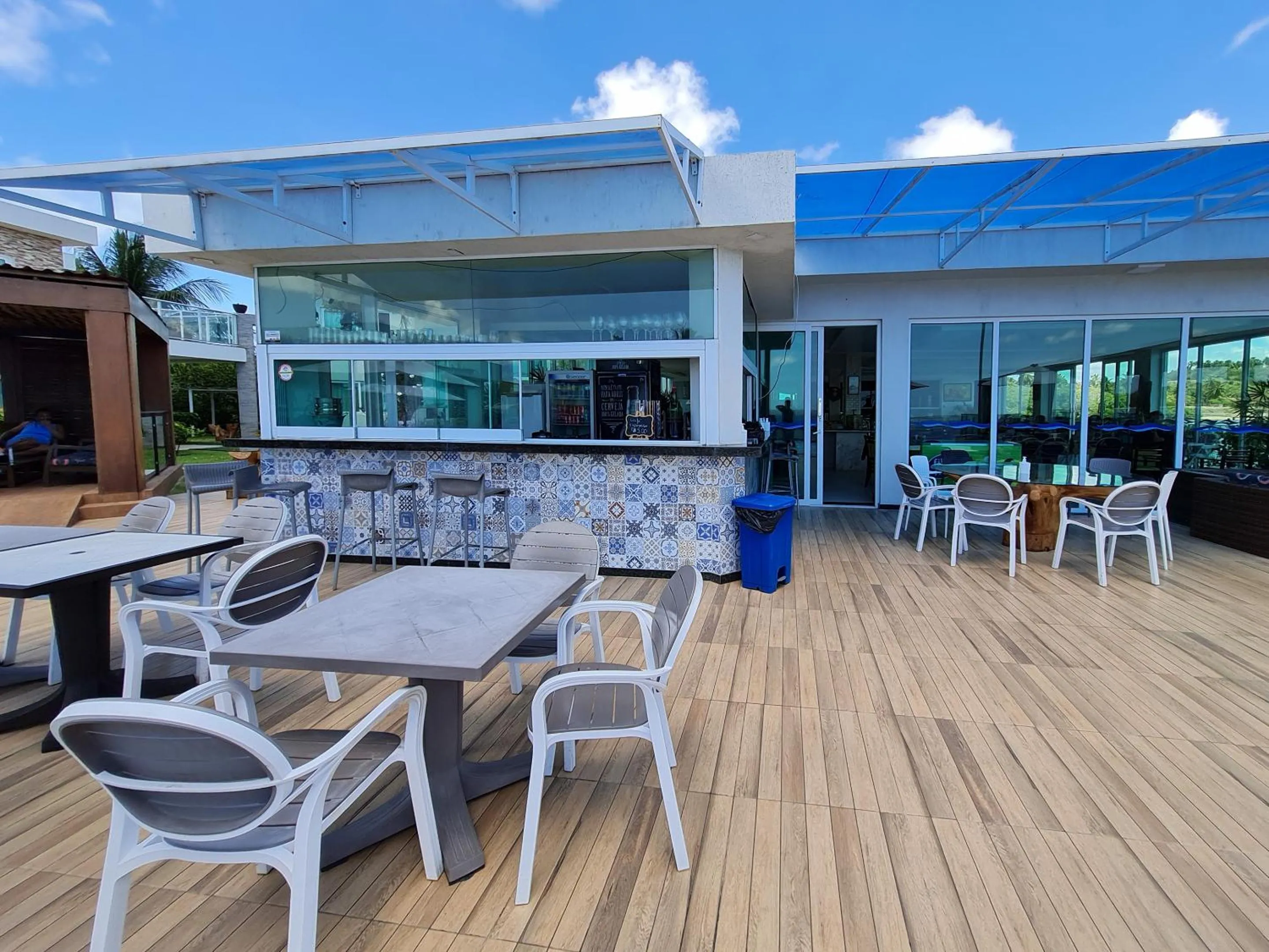 Restaurant/places to eat in Pousada Jirituba