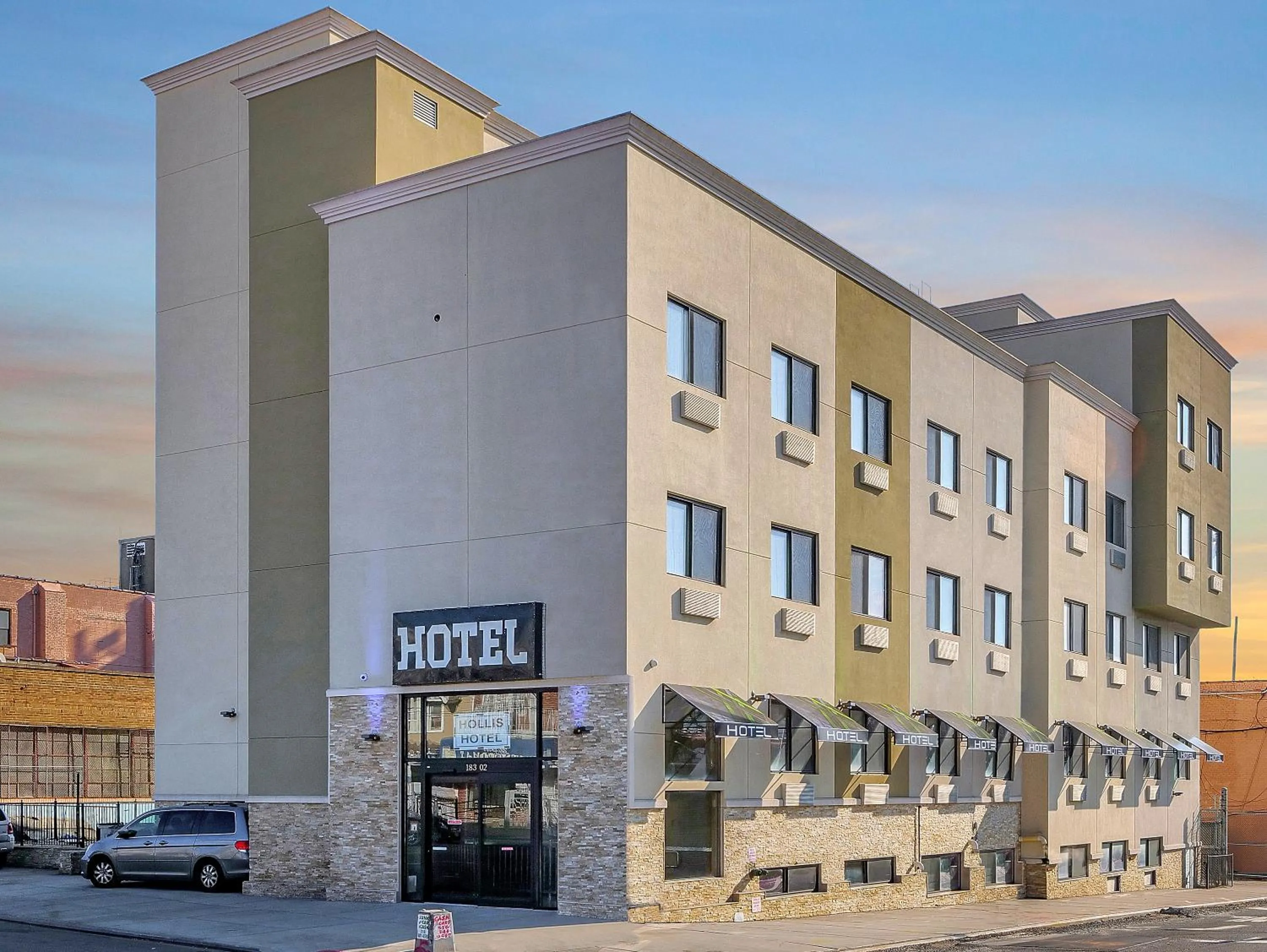 Property building in Hotel Pergola Jamaica JFK