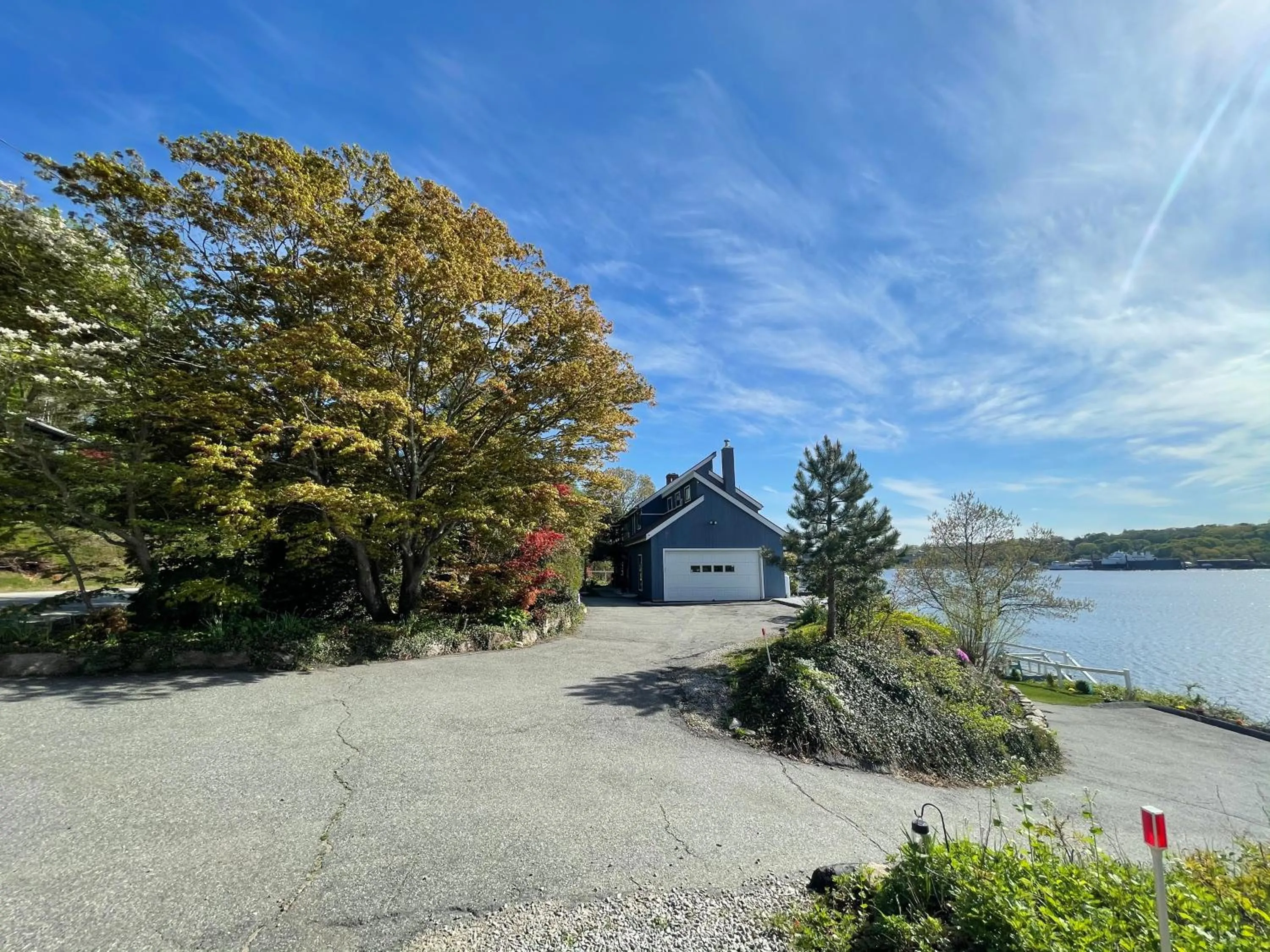 Facade/entrance in Riverfront Home with a View!