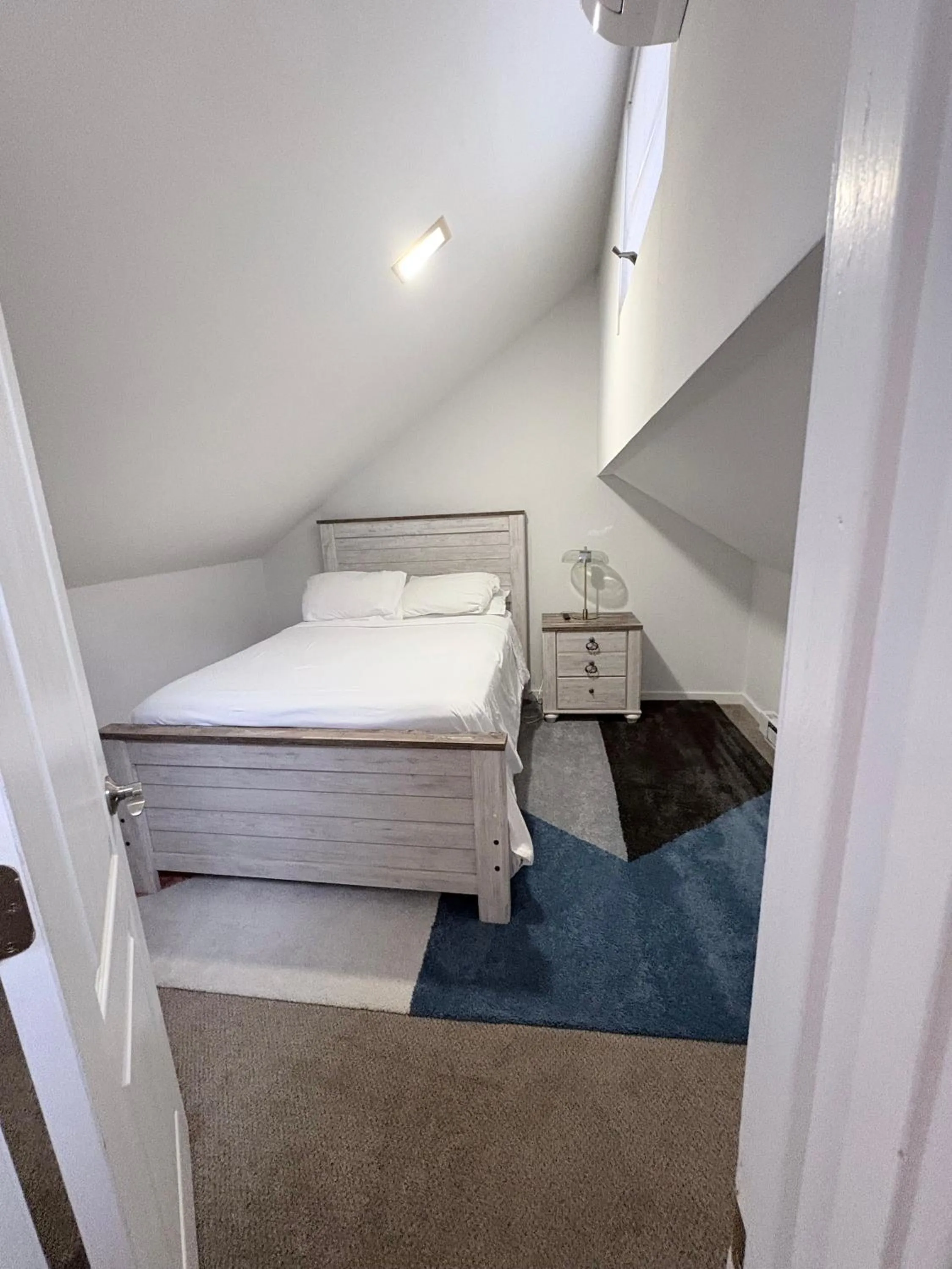 Bed in Riverfront Home with a View!