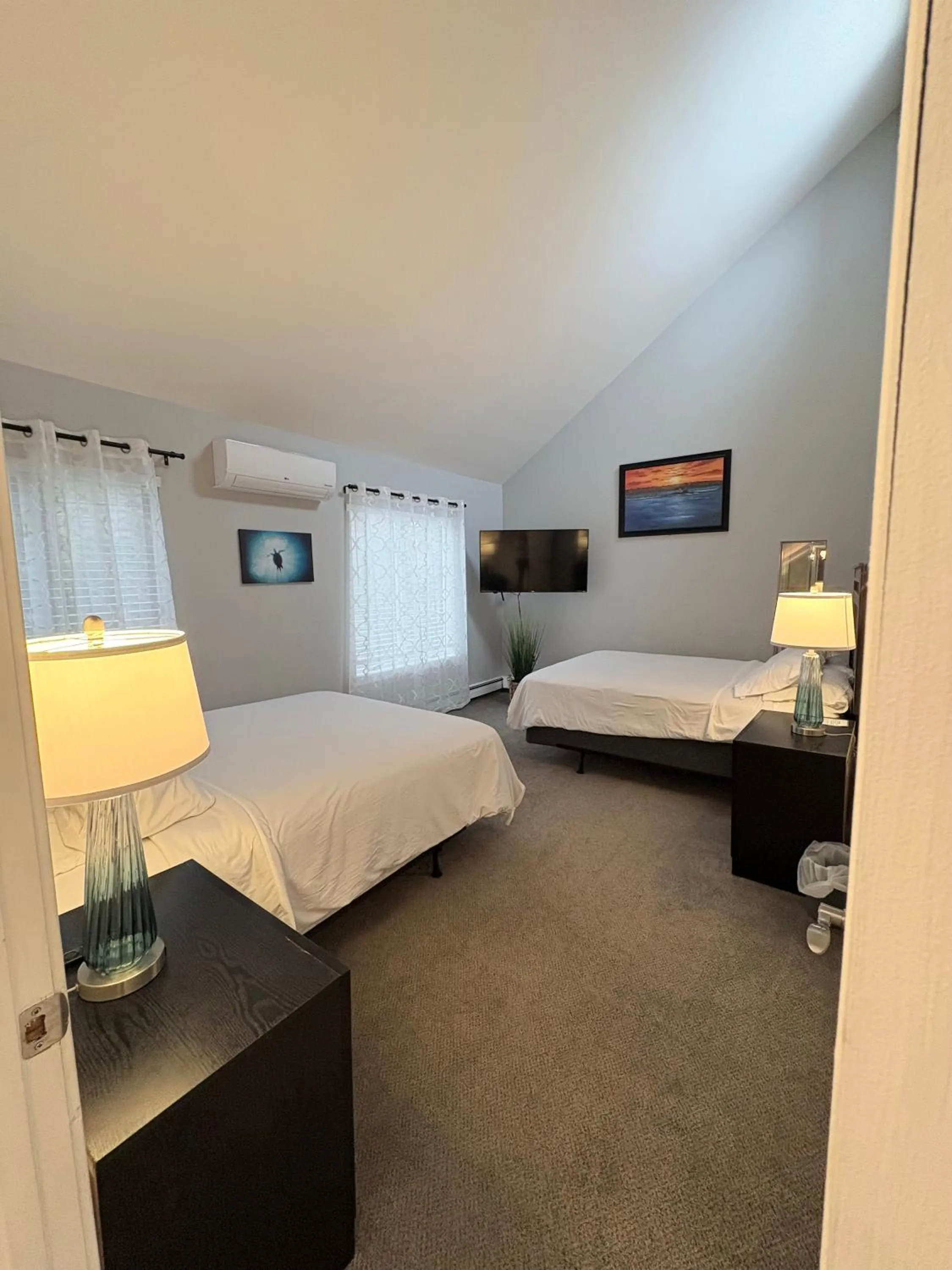 Bed in Riverfront Home with a View!