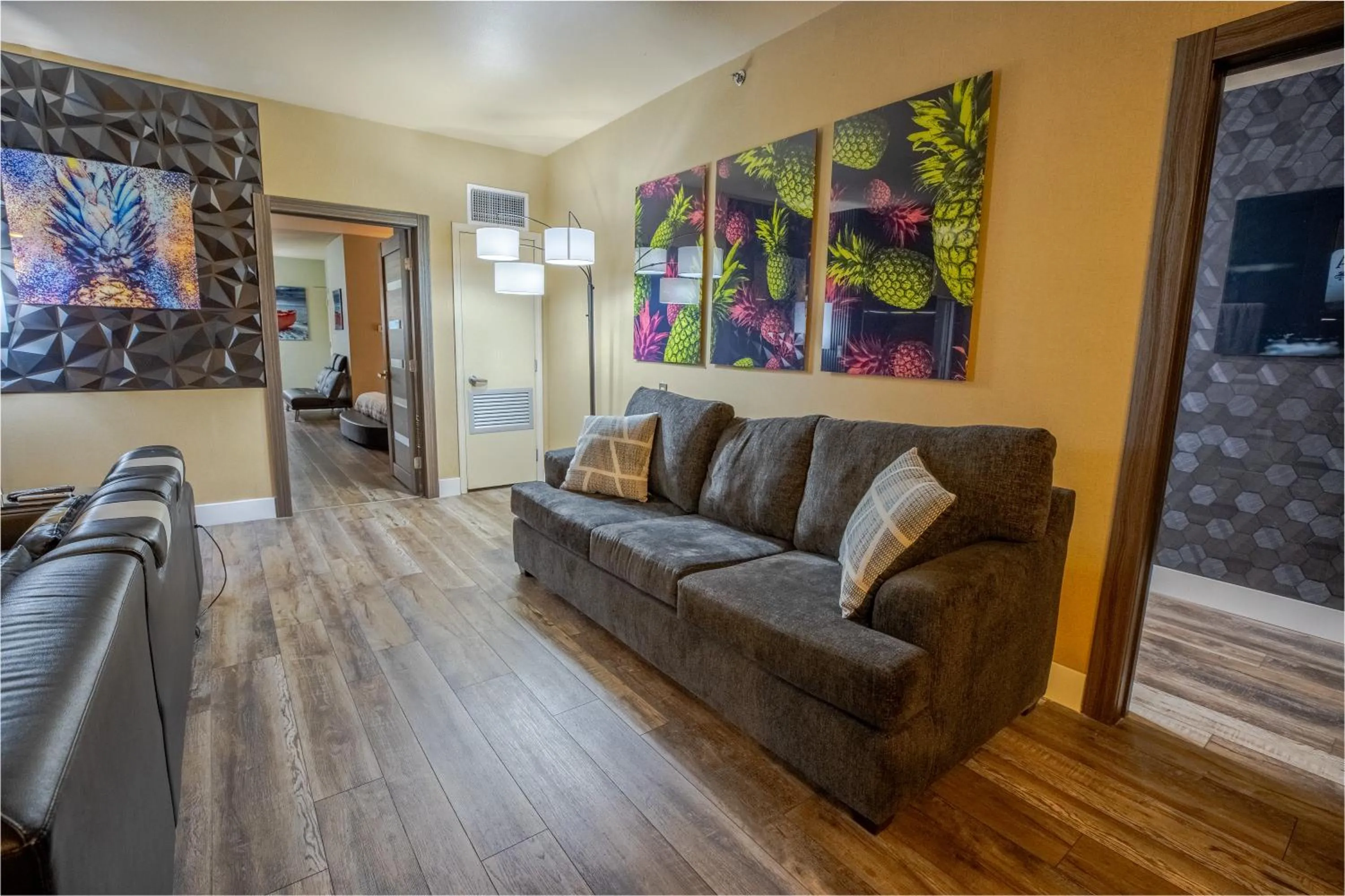 Living room in 2100 SqFt Penthouse Suite W/ Strip Views! POOL GYM