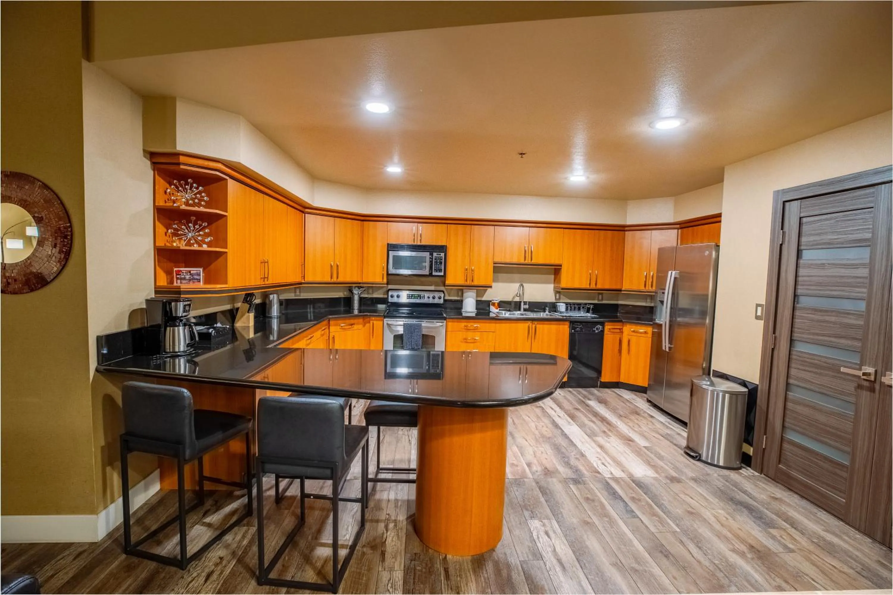 Kitchen or kitchenette in 2100 SqFt Penthouse Suite W/ Strip Views! POOL GYM