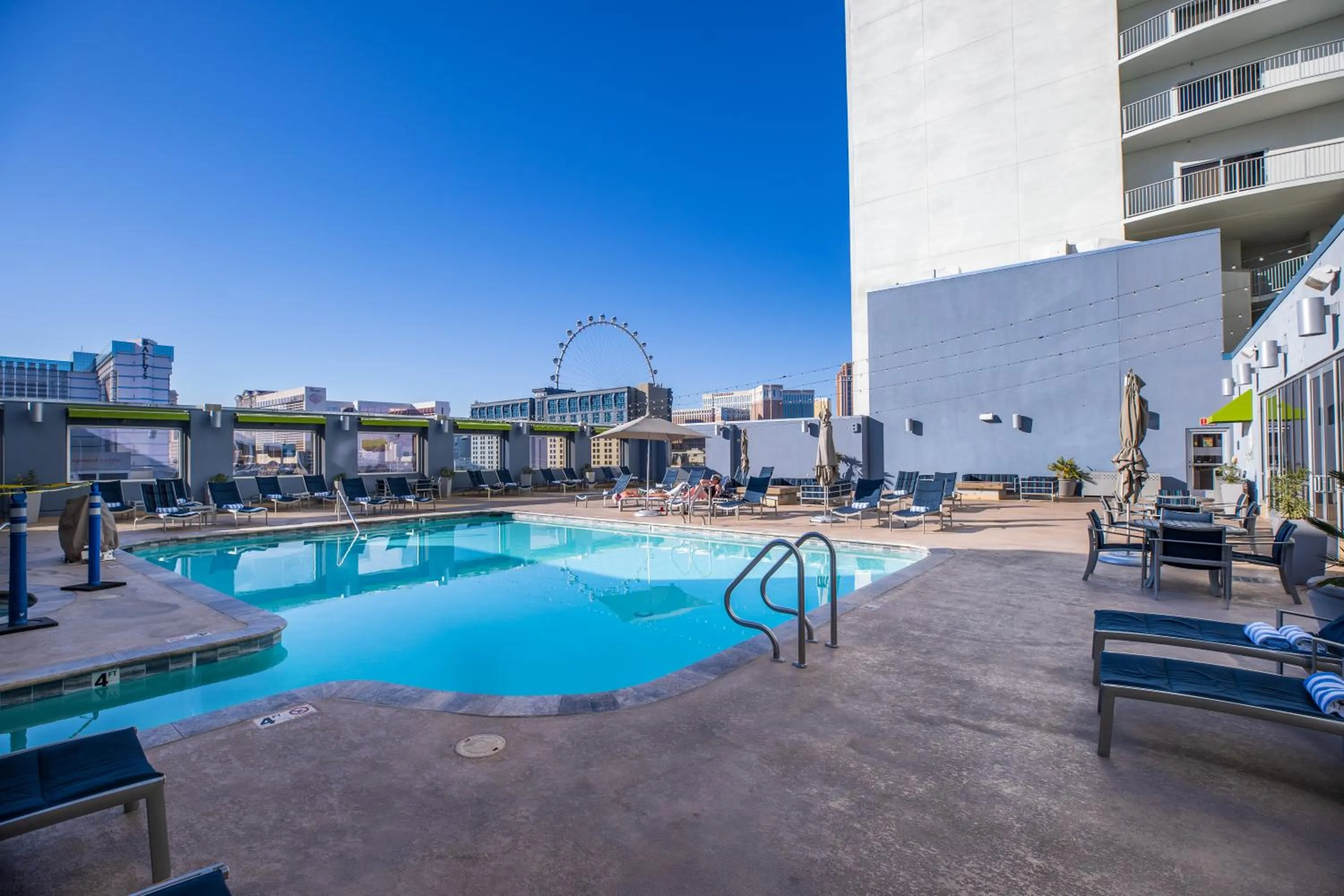 Pool view in 2100 SqFt Penthouse Suite W/ Strip Views! POOL GYM