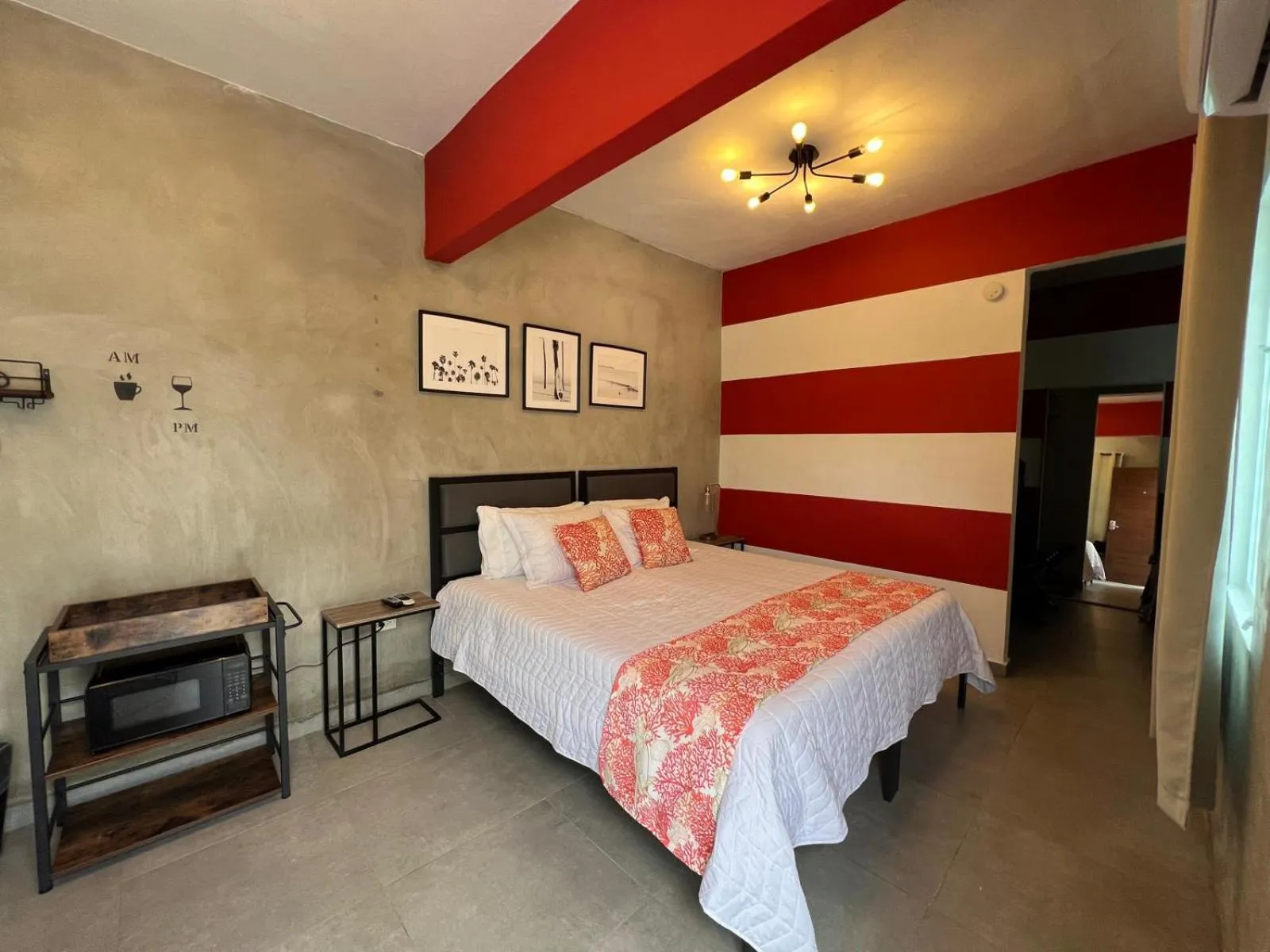 Bed in The Surfing Turtle