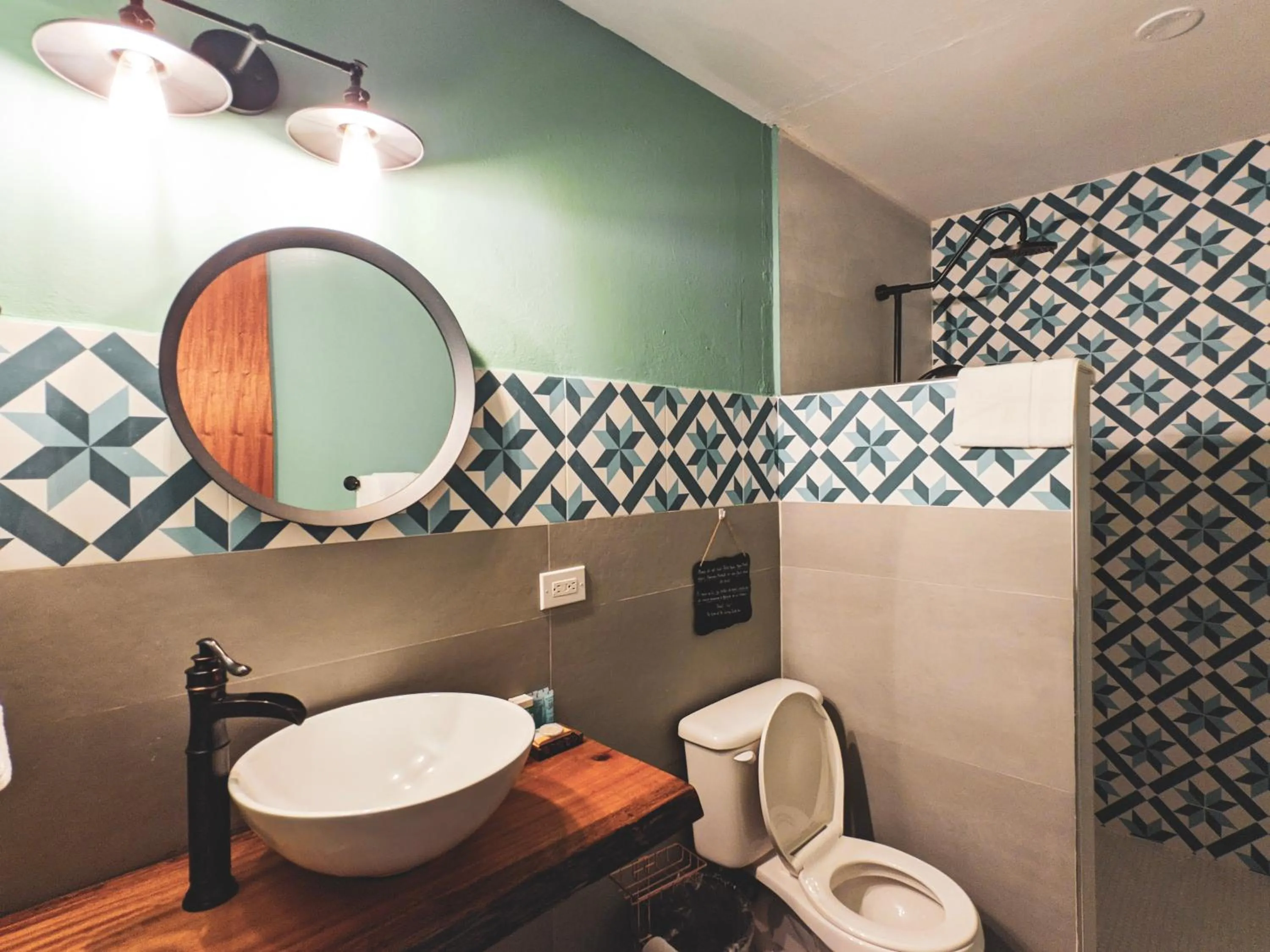 Toilet in The Surfing Turtle