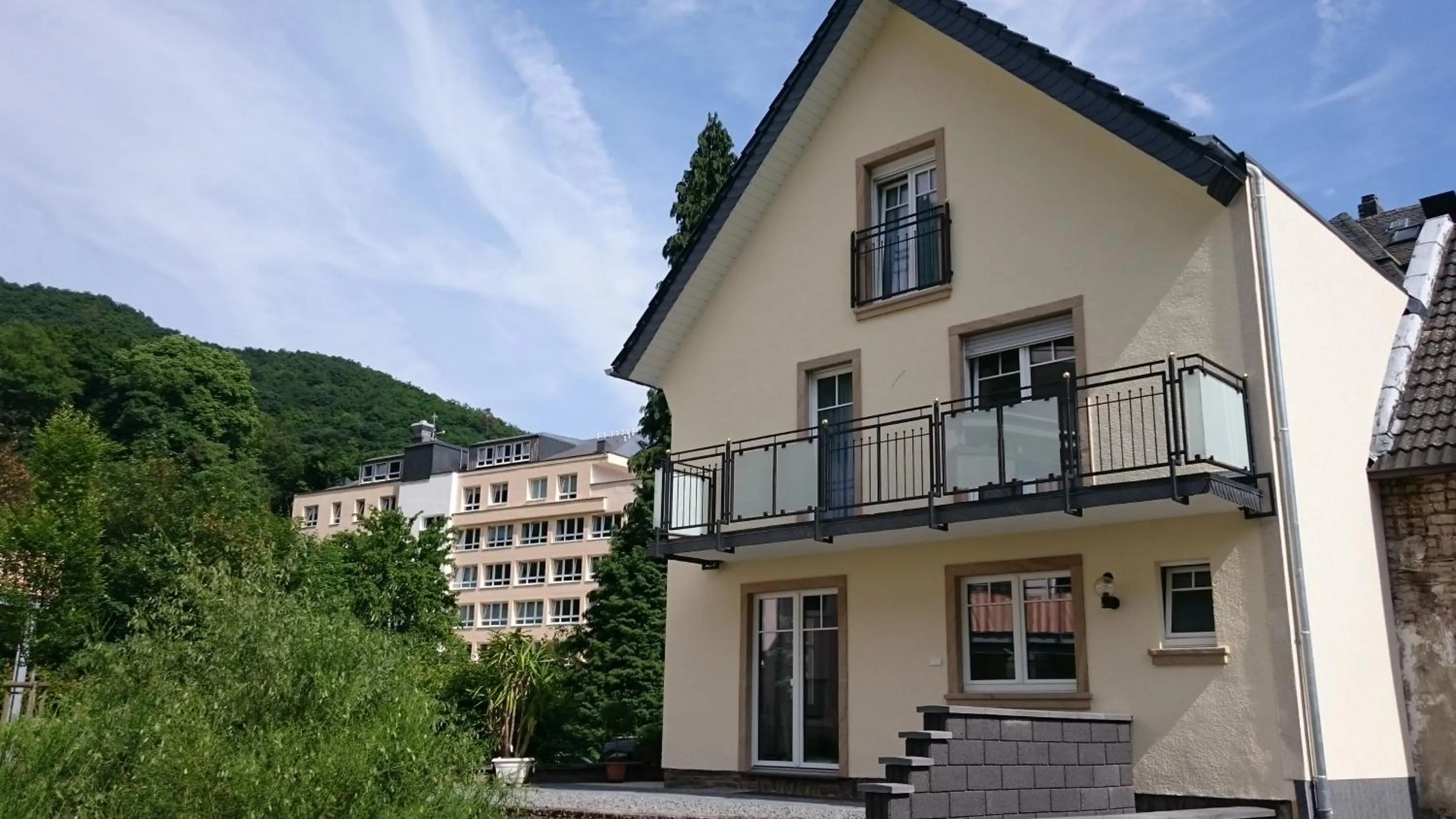 Facade/entrance in Haus Hohenzollern & Haus 'Ambiente