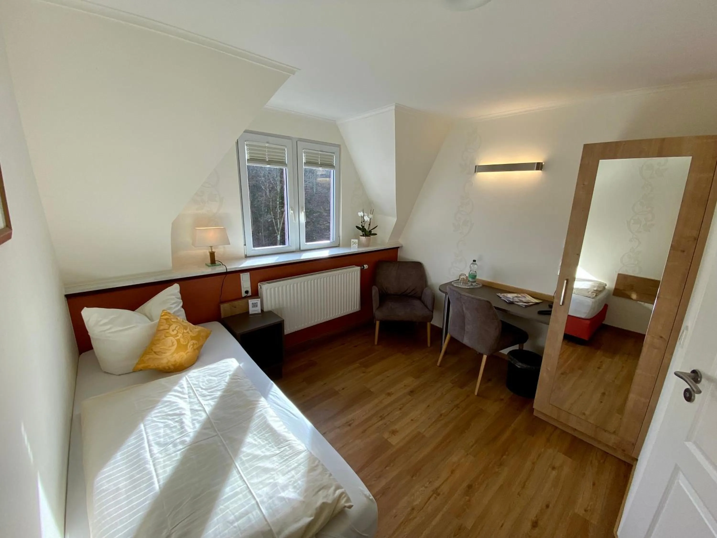 Photo of the whole room, Bed in Haus Hohenzollern & Haus 'Ambiente