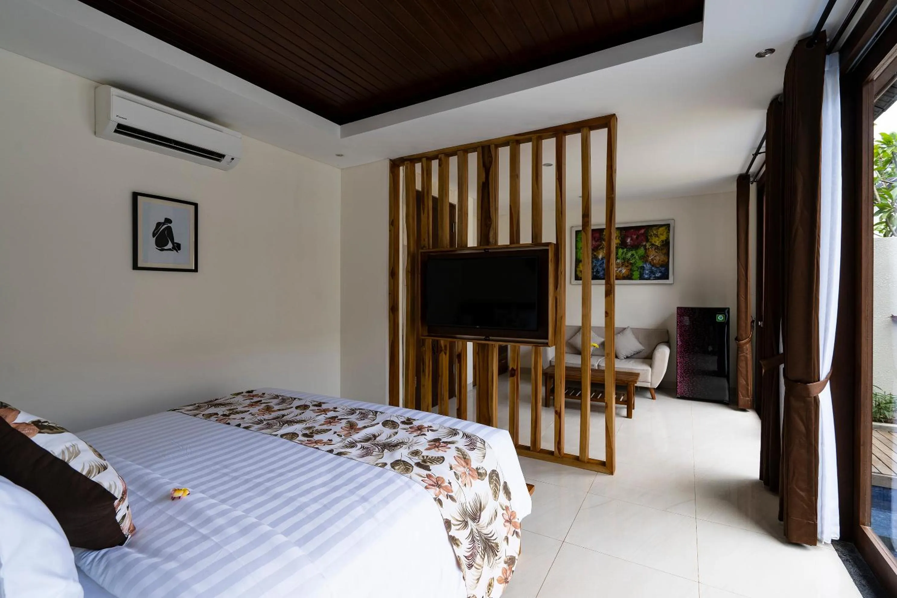 Living room, Bed in The Calna Villa Bali