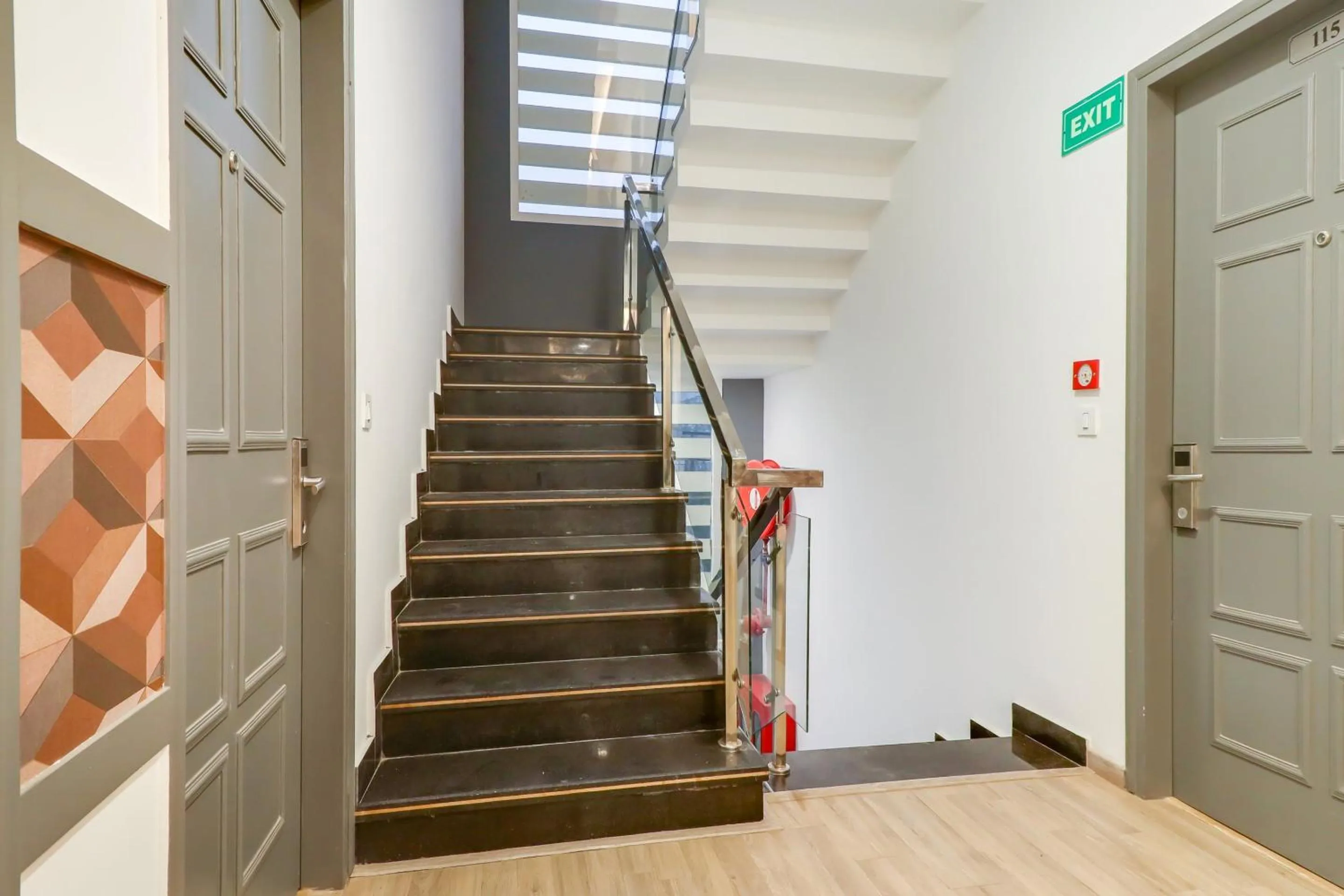 Lobby or reception in Super Townhouse Jashn