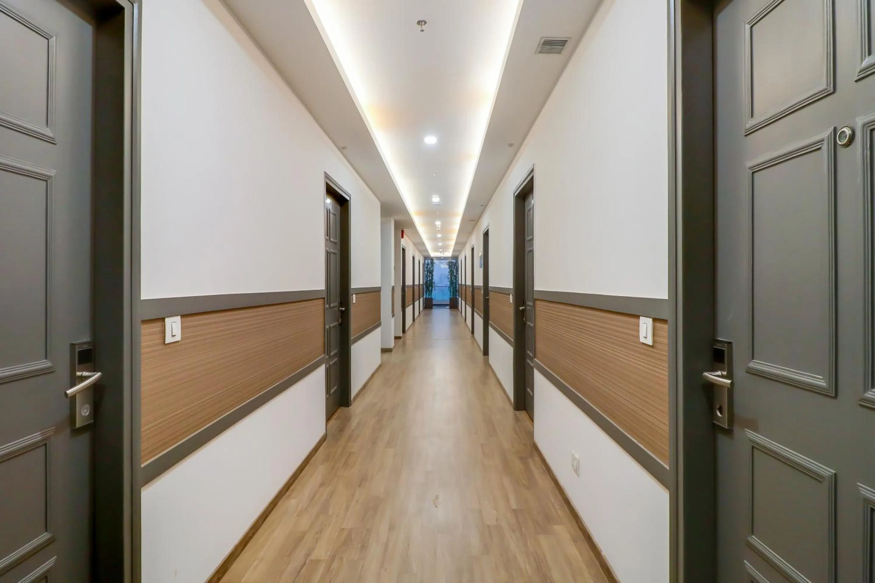 Lobby or reception in Super Townhouse Jashn