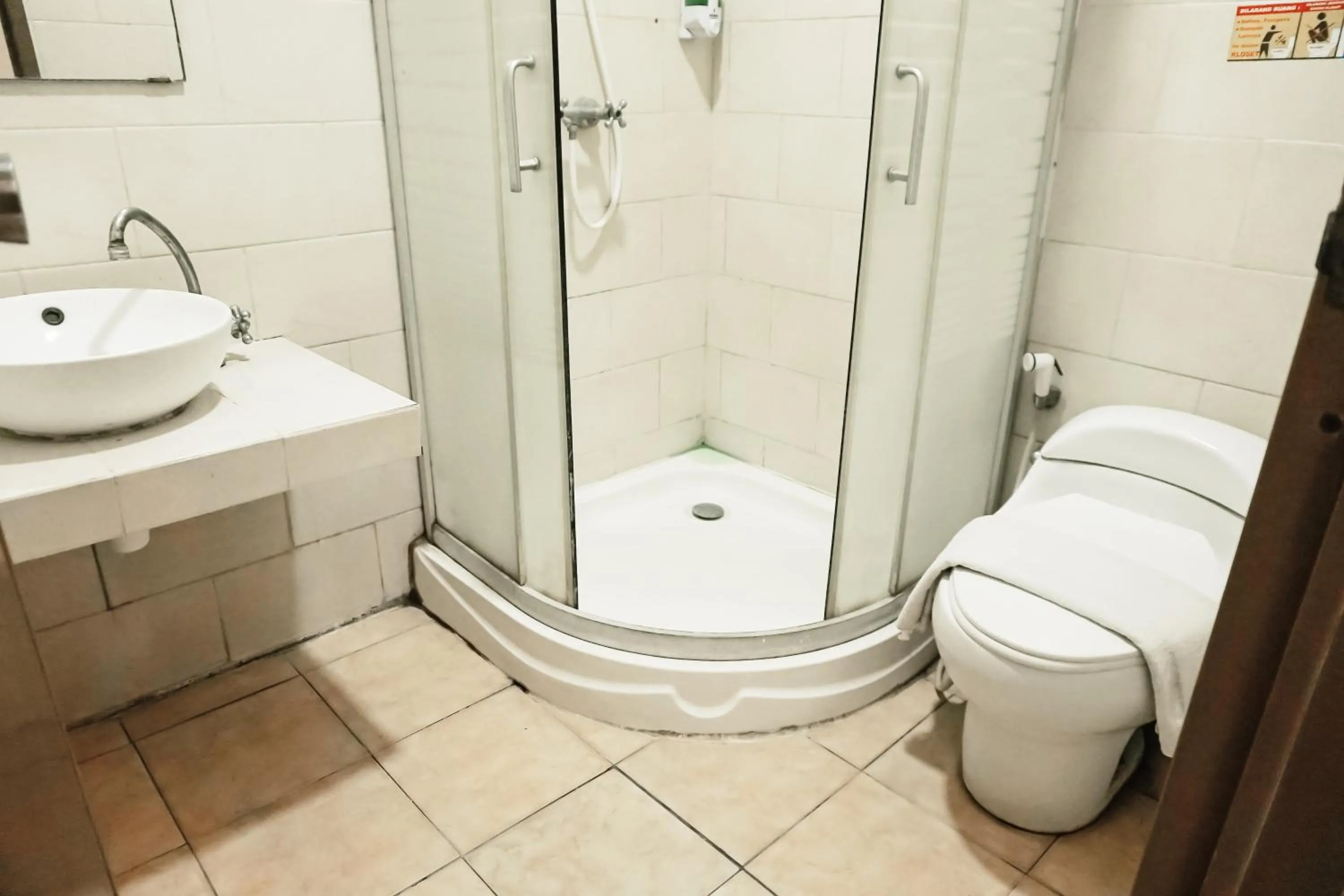 Bathroom in Votel Hotel Tulungagung