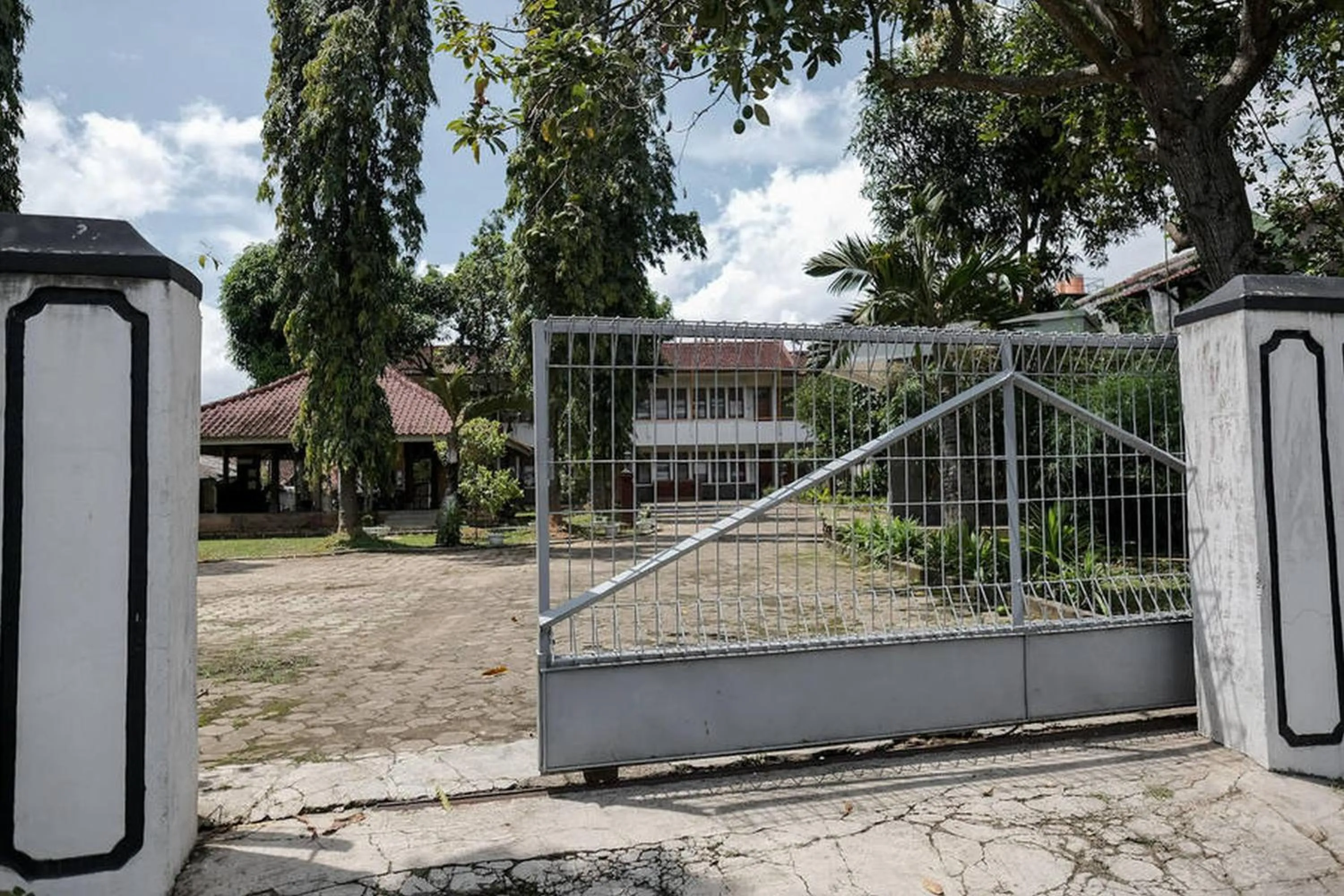 Property building in Rumah Pahoman Syariah Mitra RedDoorz