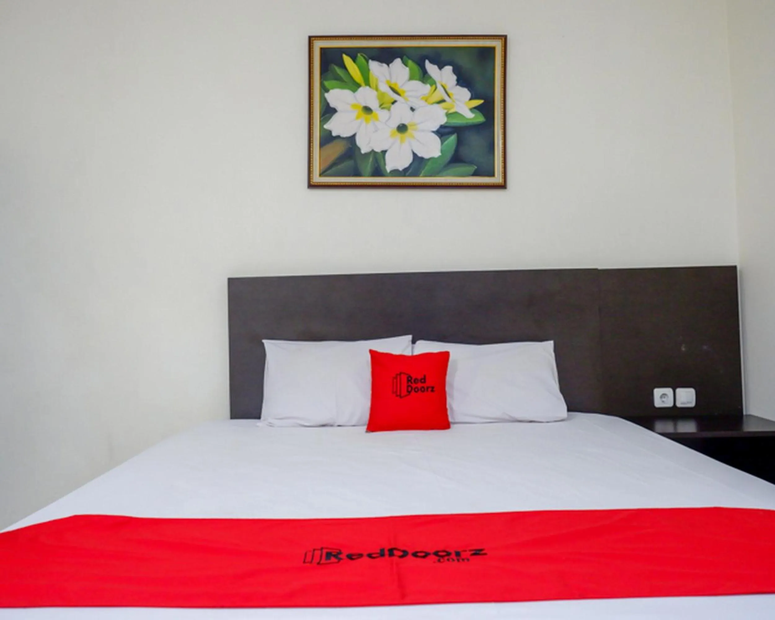 Bed in RedDoorz Plus @ Hotel Asih UNY