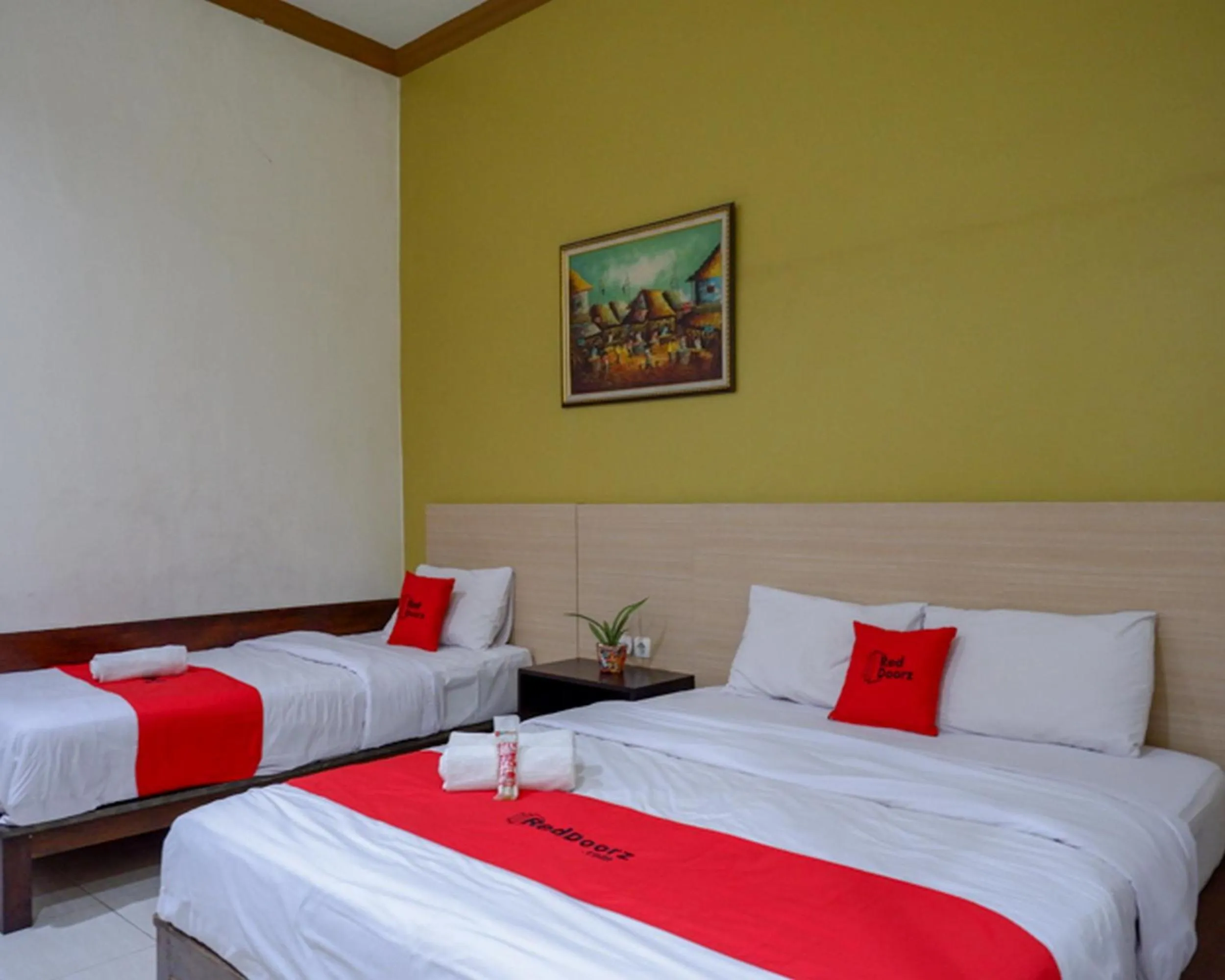 Bed in RedDoorz Plus @ Hotel Asih UNY