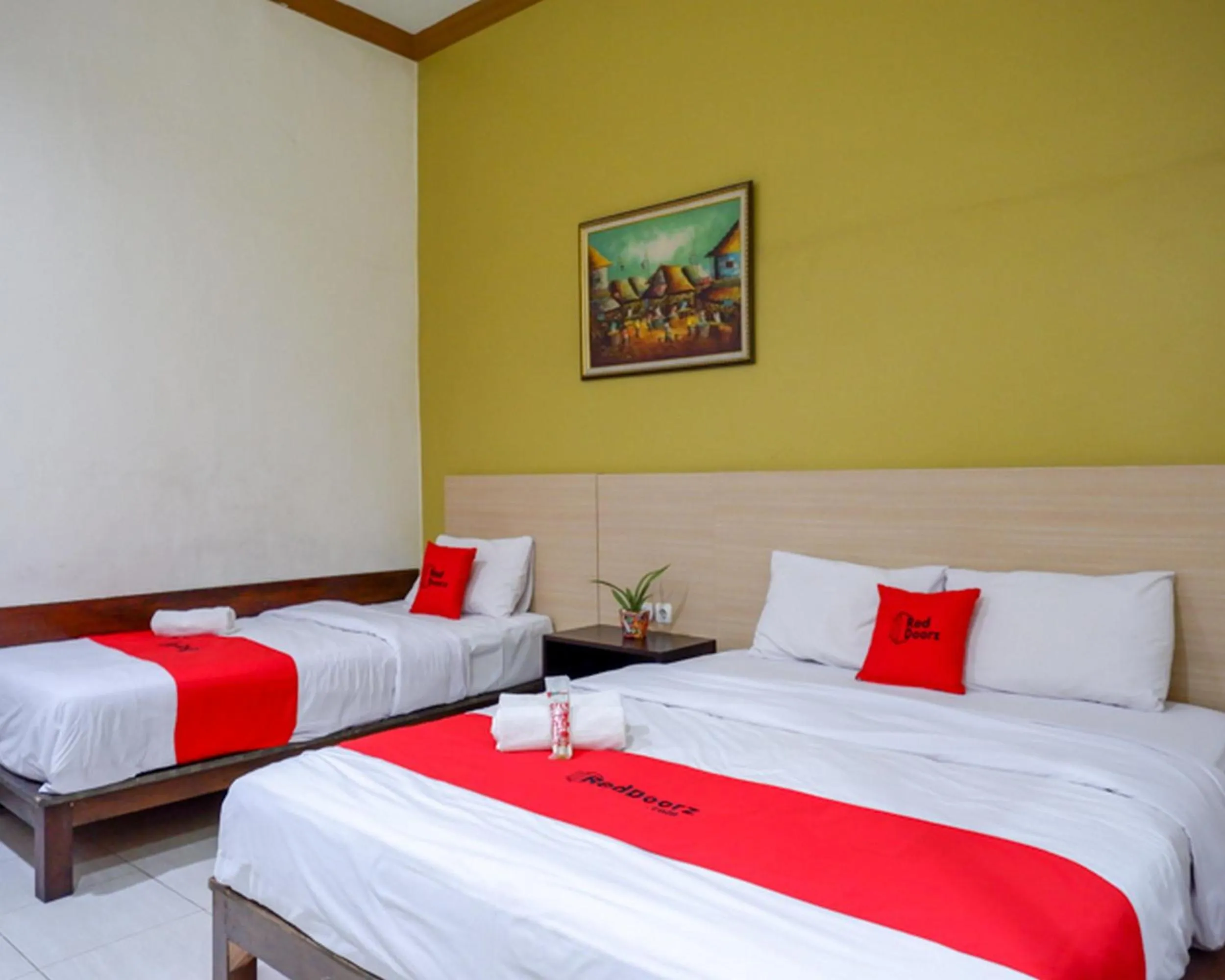 Bed in RedDoorz Plus @ Hotel Asih UNY