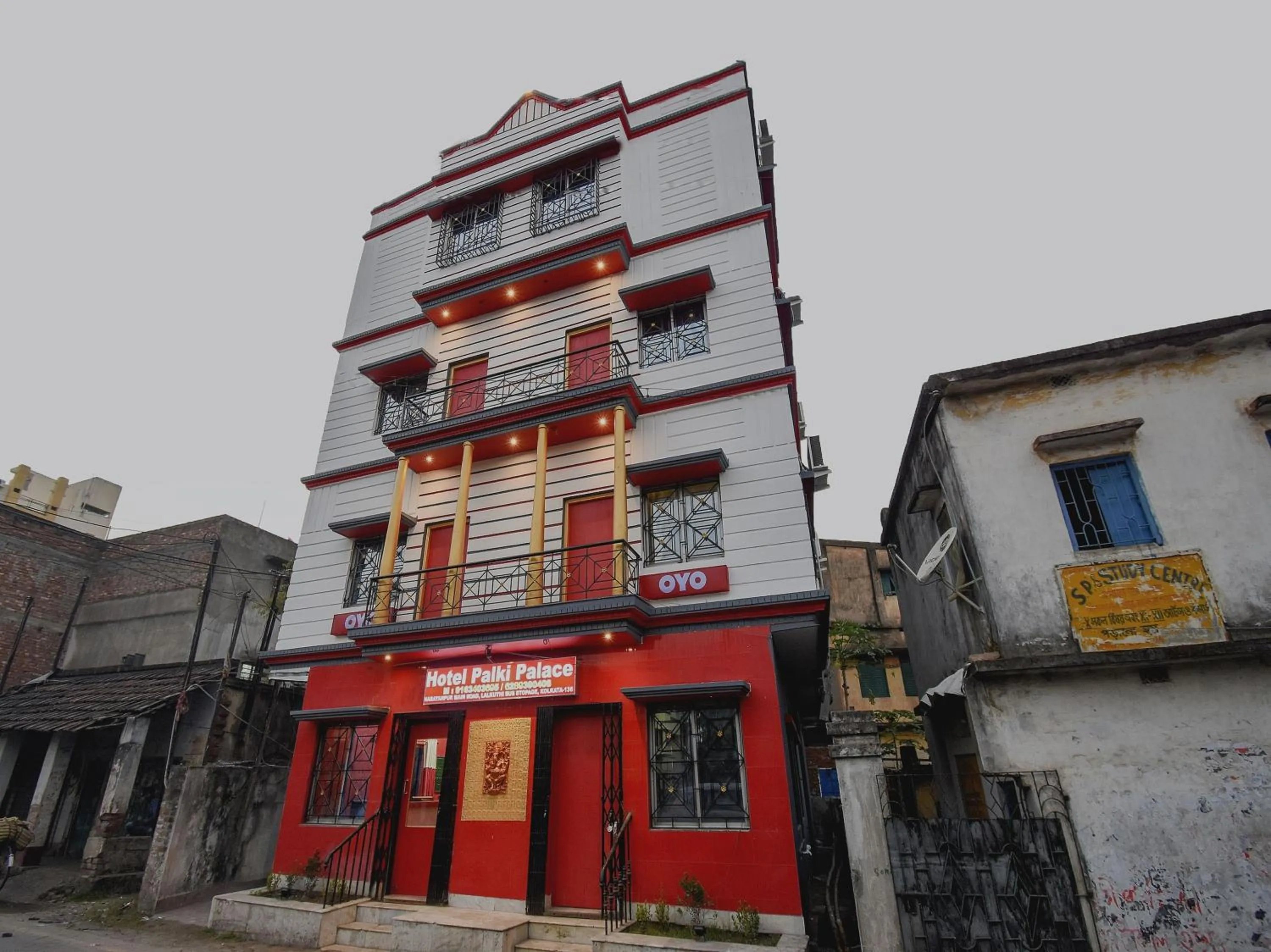 Facade/entrance in Hotel O Palki Palace Near Netaji Subhash Chandra Bose International Airport