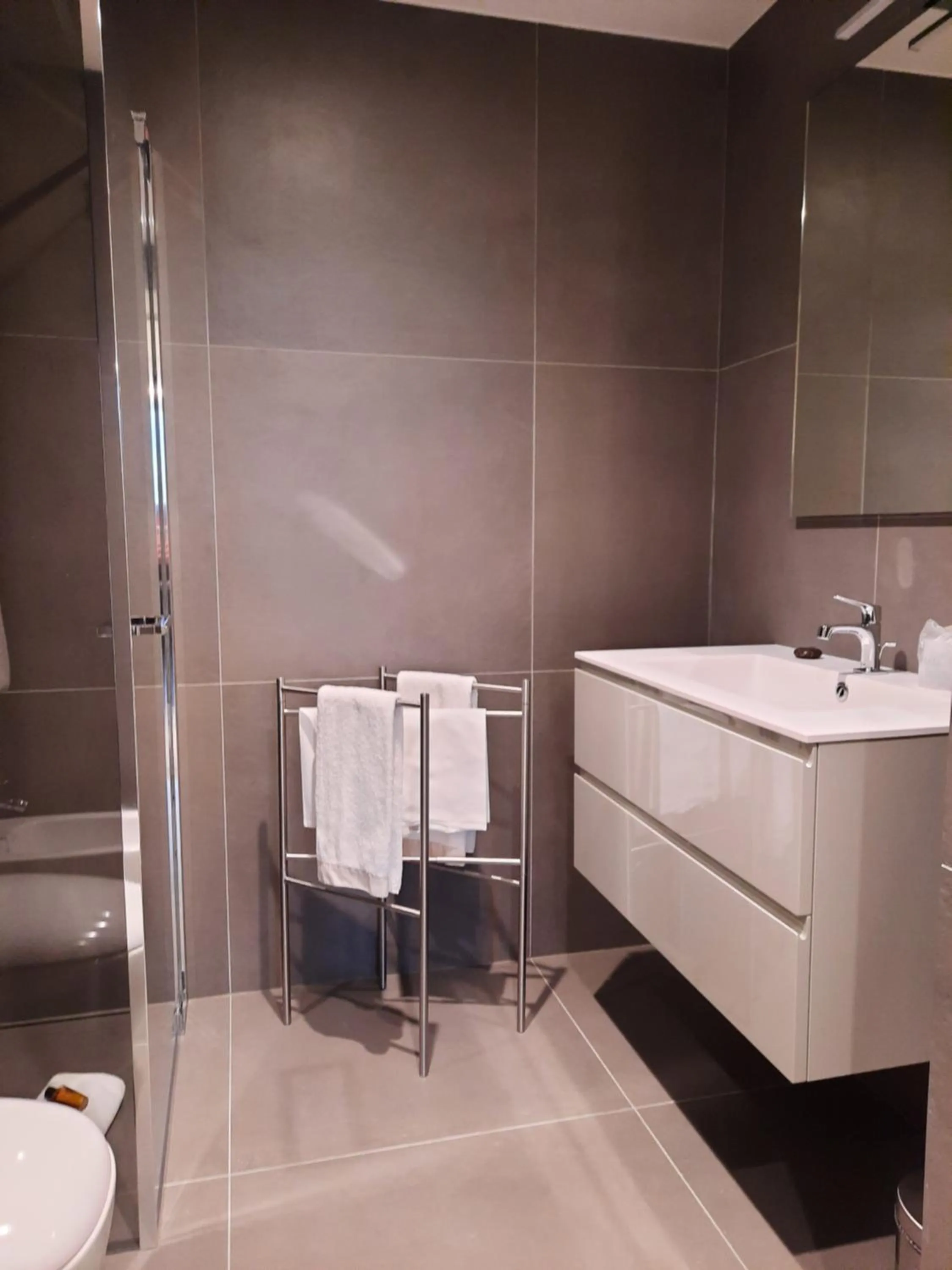 Shower in Milan Eleven by Brera Apartments