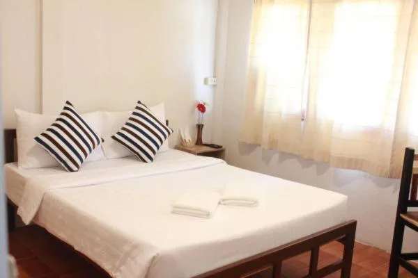 Bedroom, Bed in Banana Hostel Donmuang