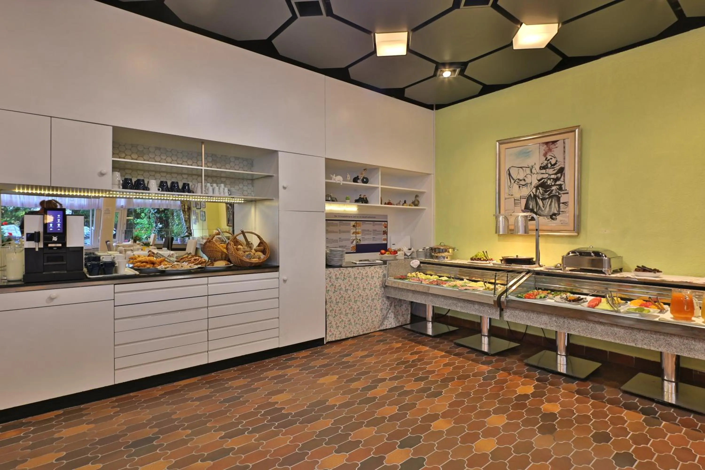 Food and drinks in Aparthotel Deutschmeister