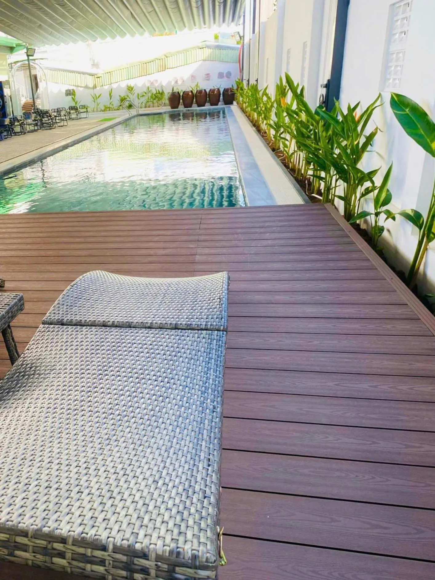 Swimming pool in Apple Hotel