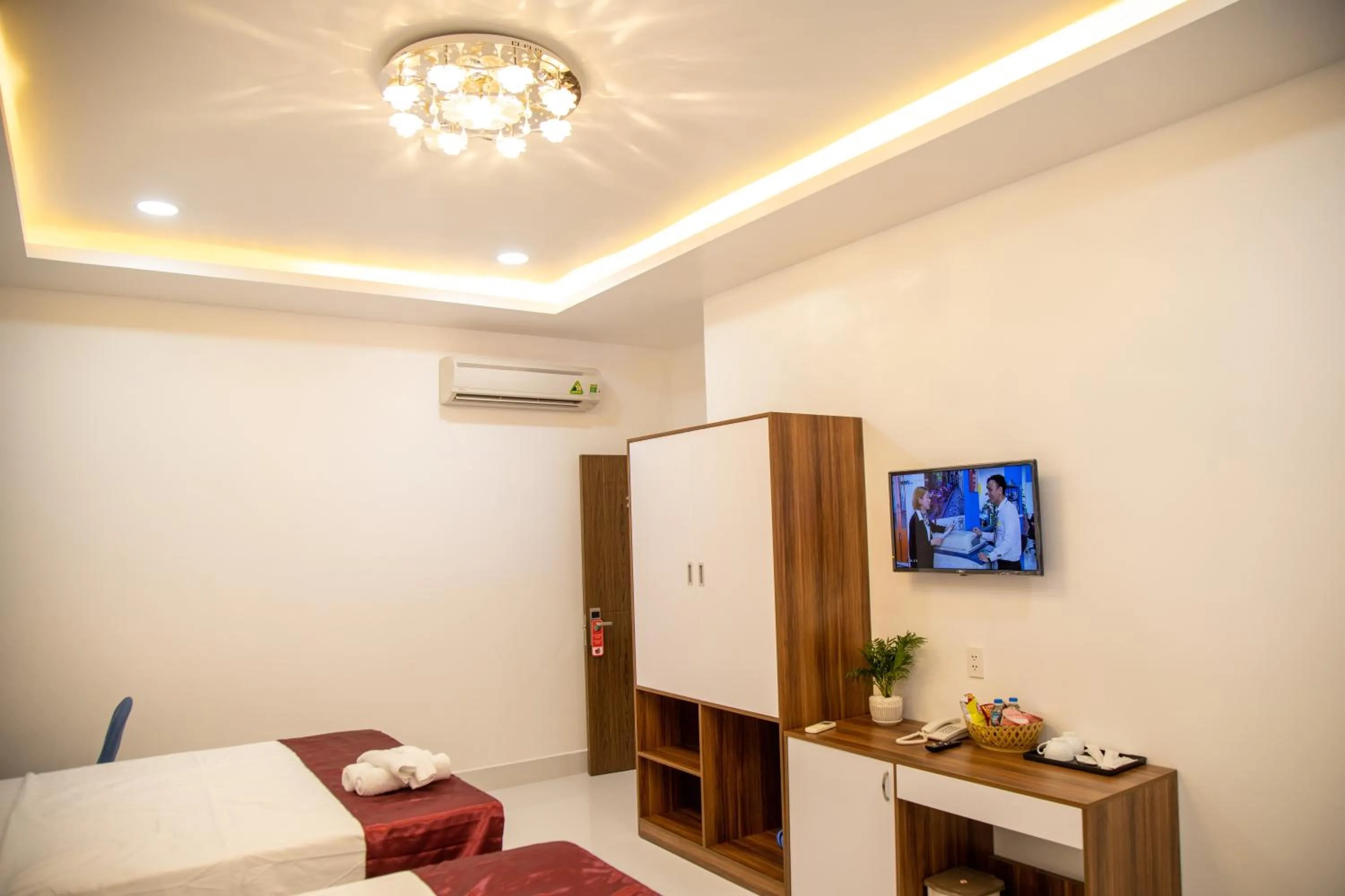 Photo of the whole room, Bed in Apple Hotel