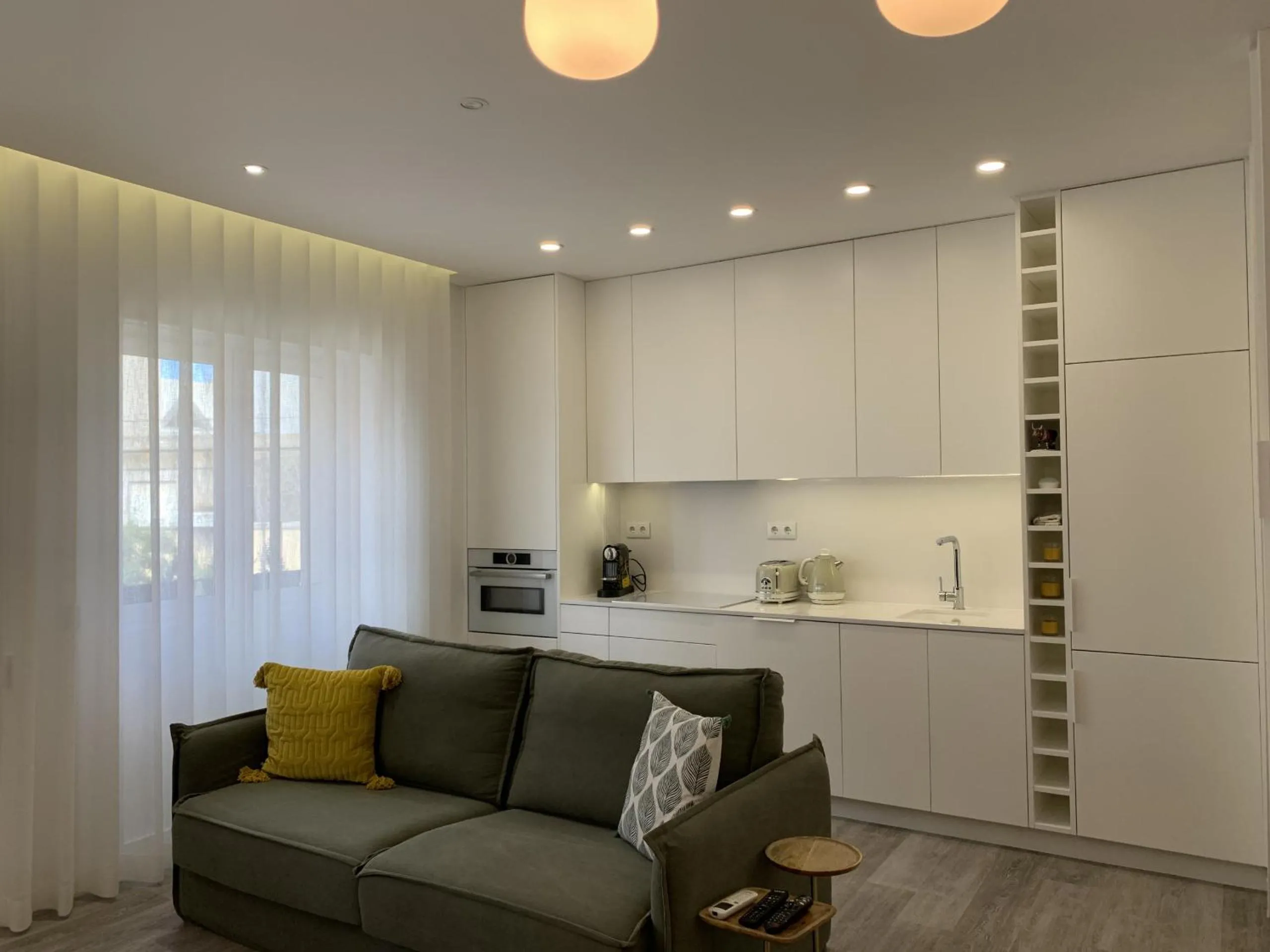 Communal lounge/ TV room in FLH Cascais Downtown Premium Apartment I