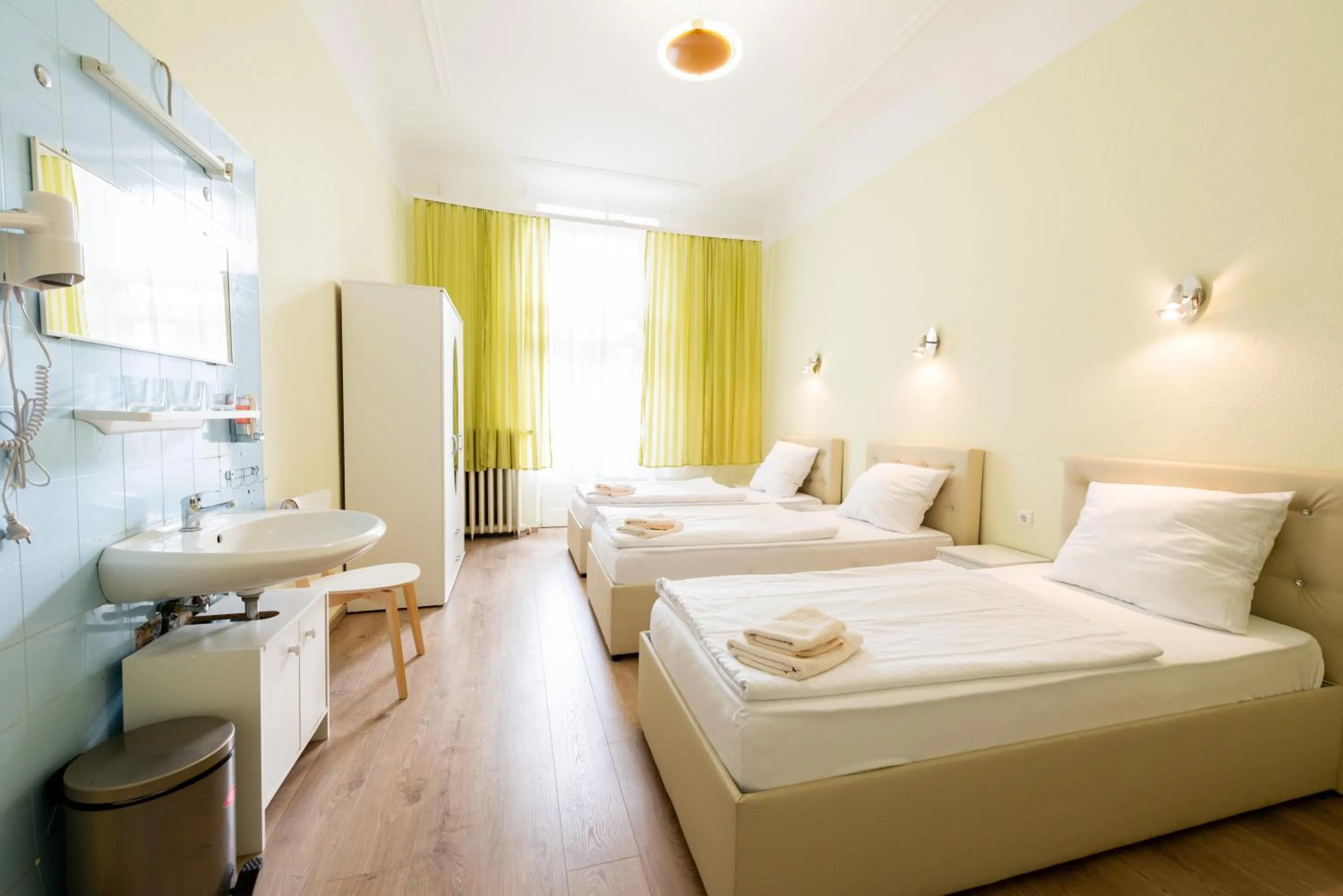 Bed in Hotel Pension Dahlem