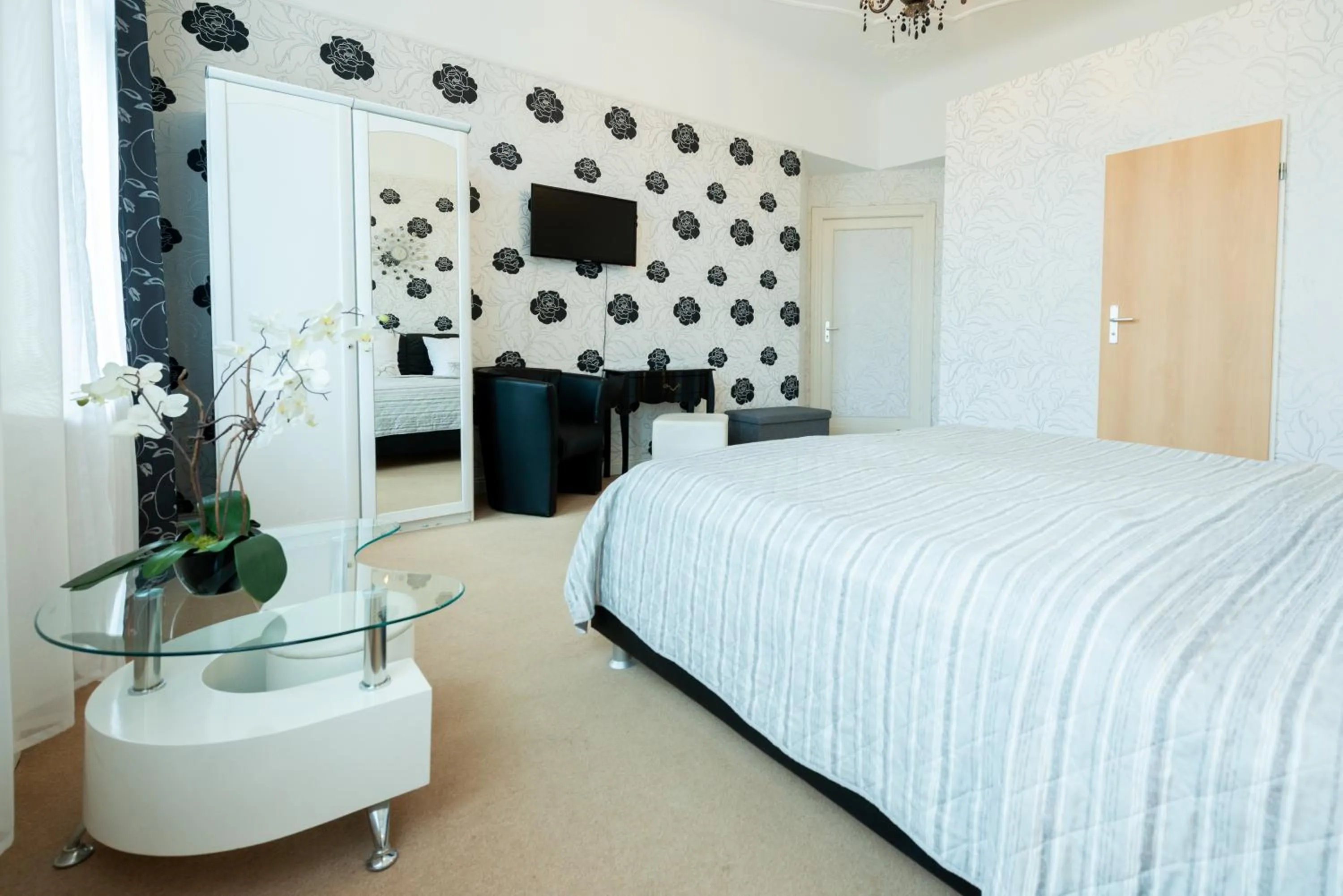 Bed in Hotel Pension Dahlem