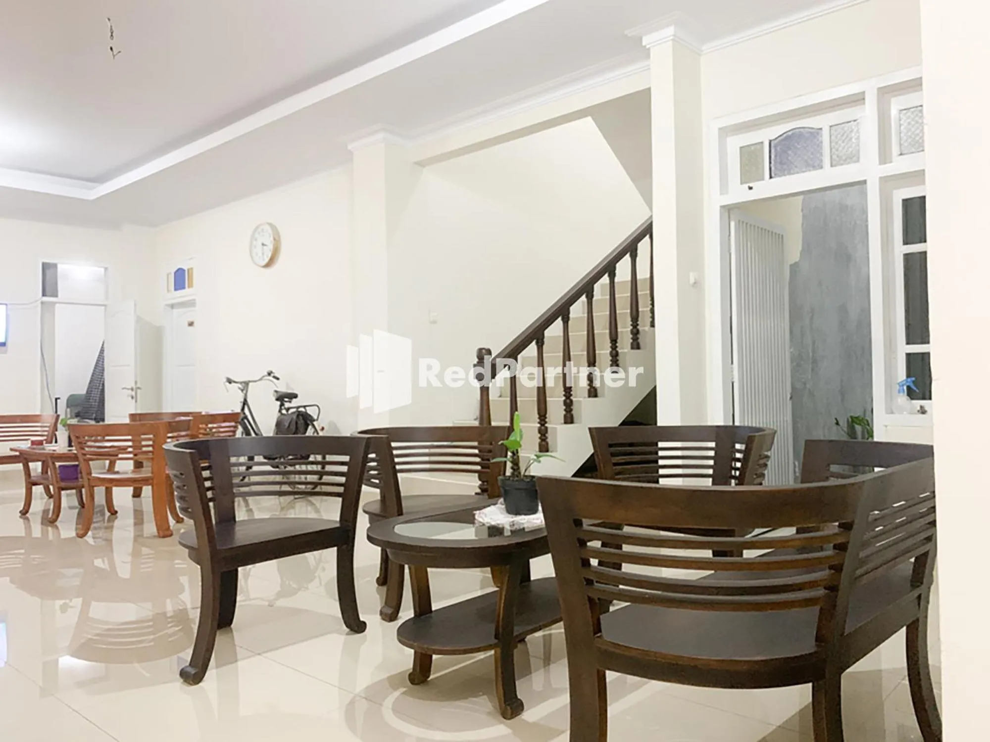 Living room in RedDoorz Syariah At Hotel Nuri Indah Dongkelan Yogyakarta