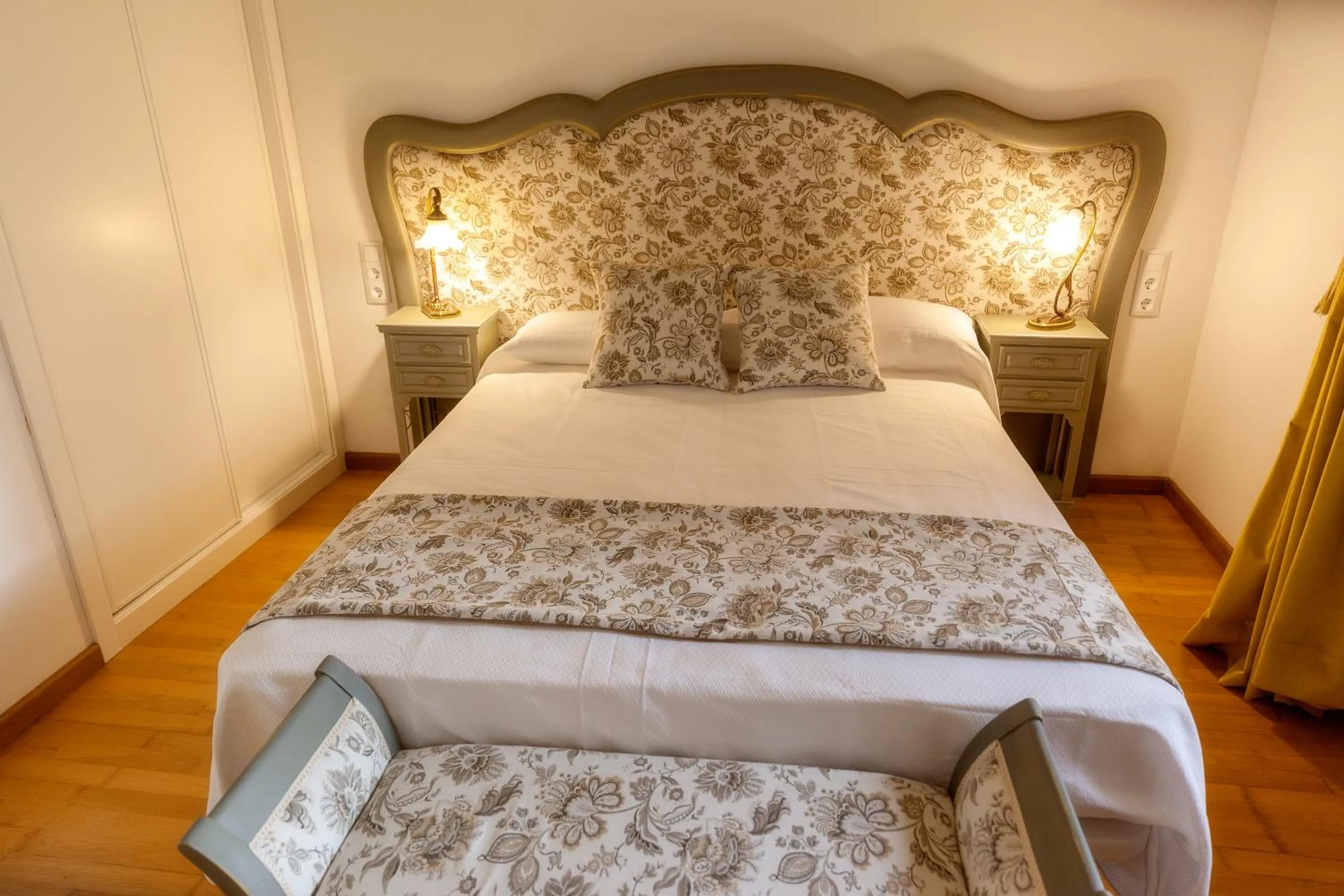 Photo of the whole room, Bed in CASA RECTORAL DE SAN EUSEBIO