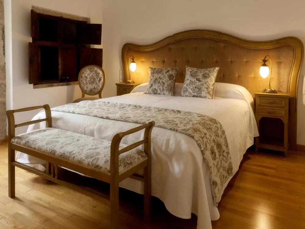 Photo of the whole room, Bed in CASA RECTORAL DE SAN EUSEBIO