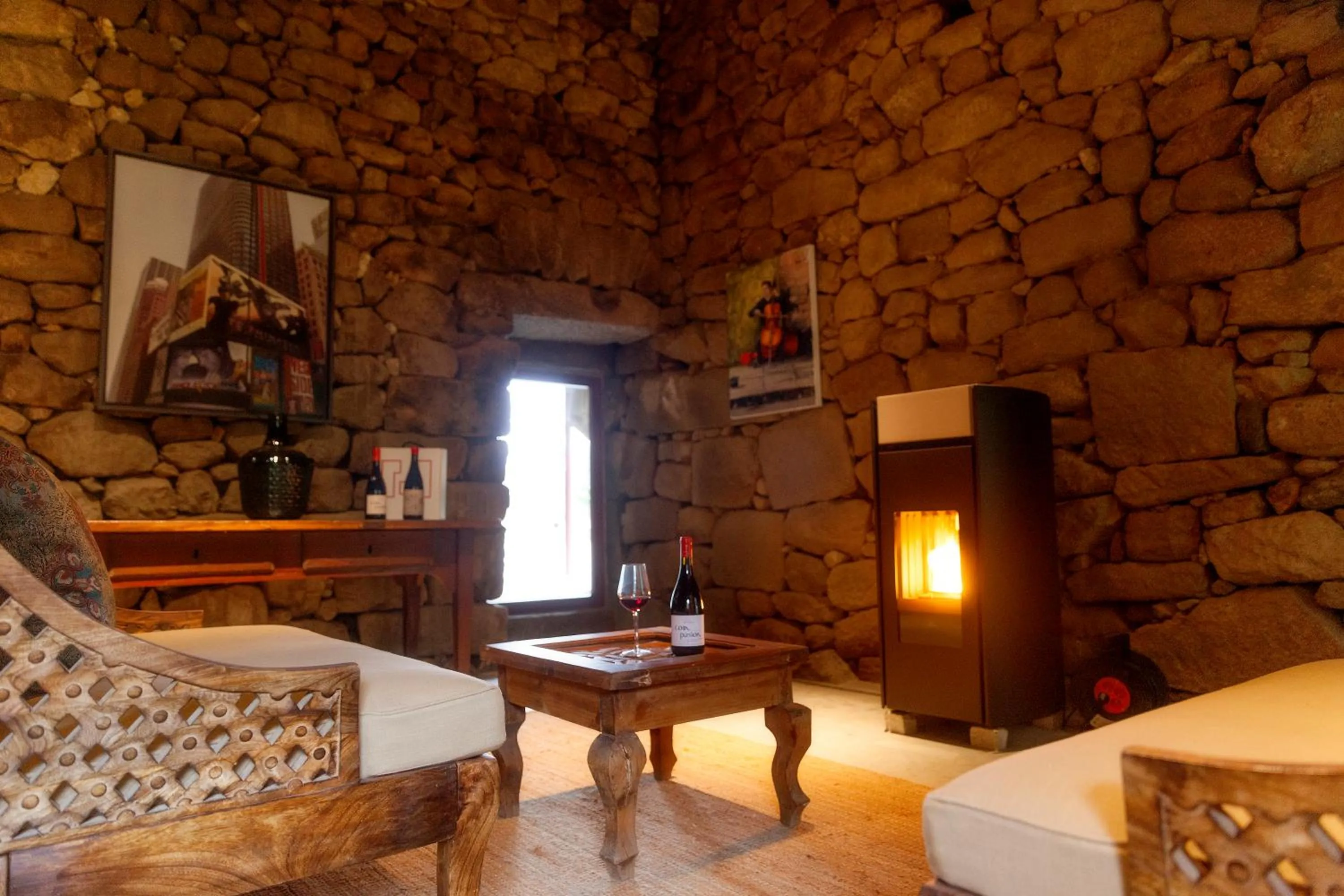 Lounge or bar, Bed in CASA RECTORAL DE SAN EUSEBIO