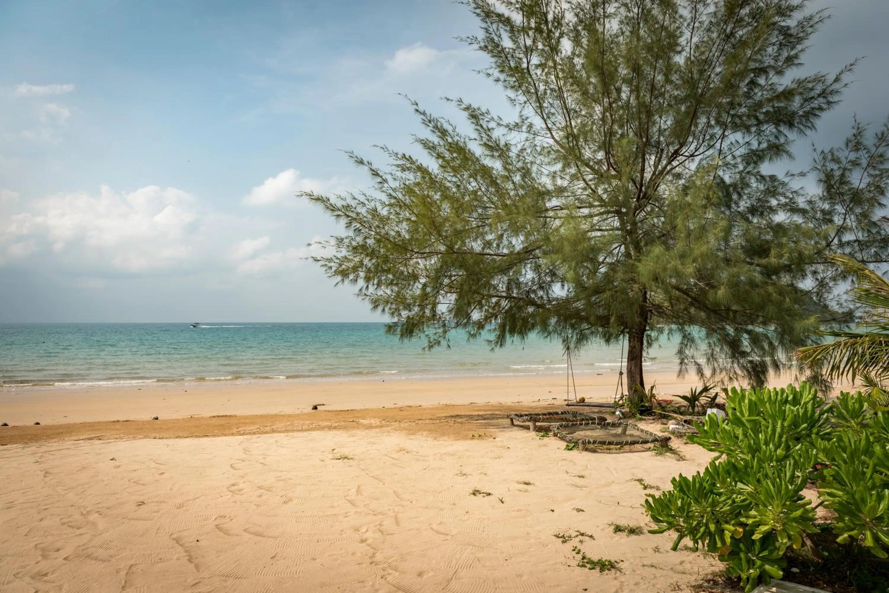 Beach in Sabai Beach Resort