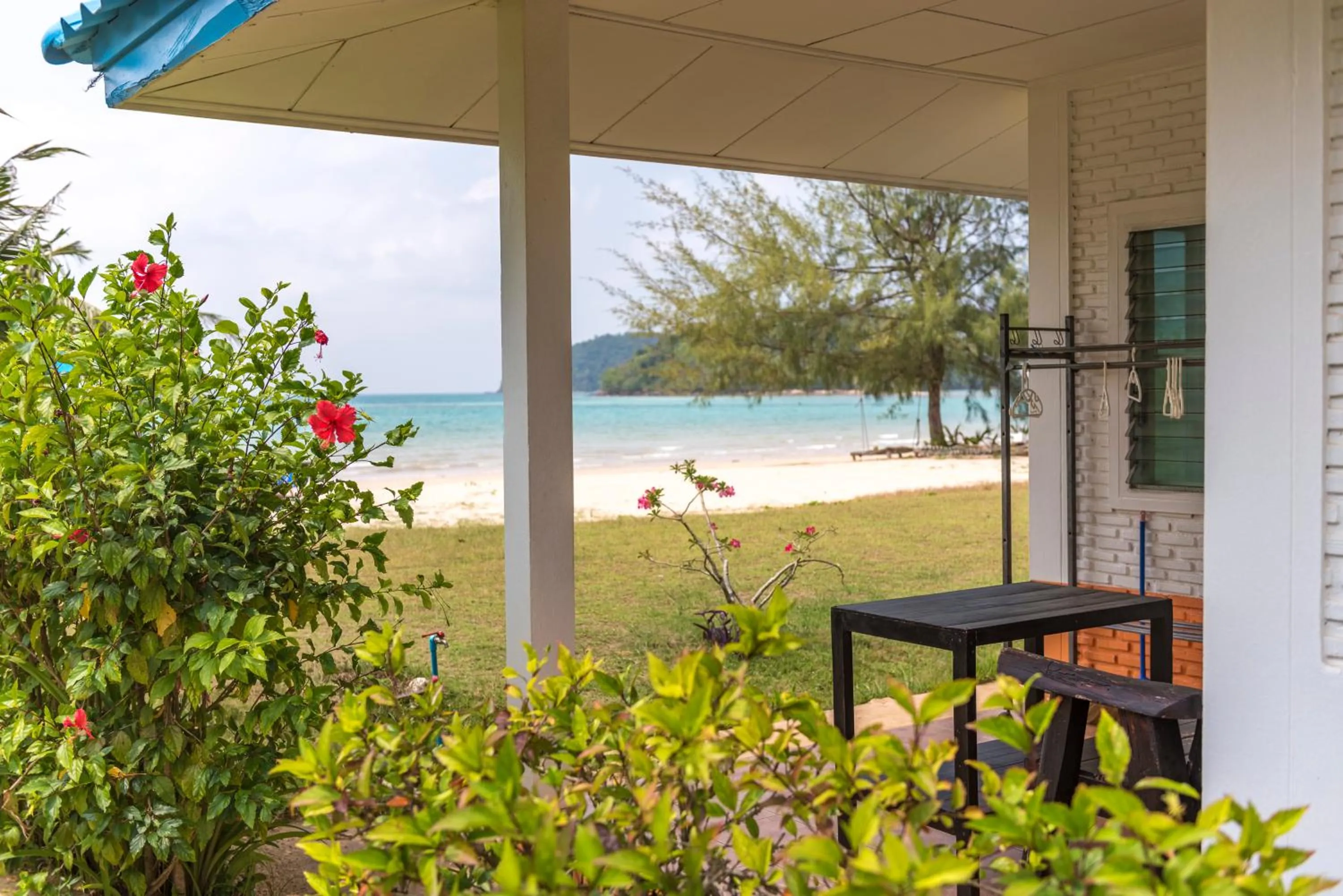 Facade/entrance in Sabai Beach Resort