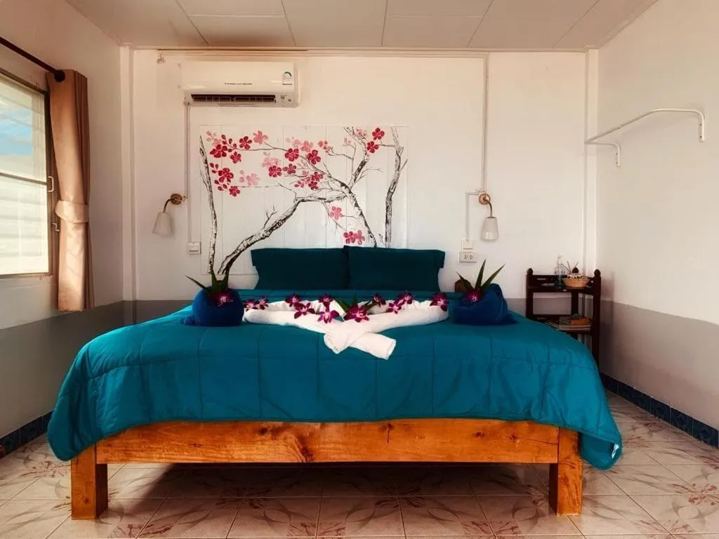 Bed in Sabai Beach Resort