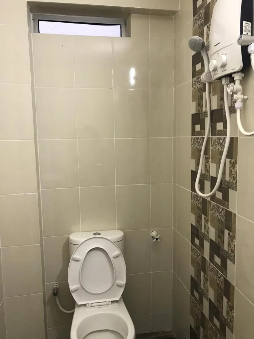 Bathroom in Axlite Hotel